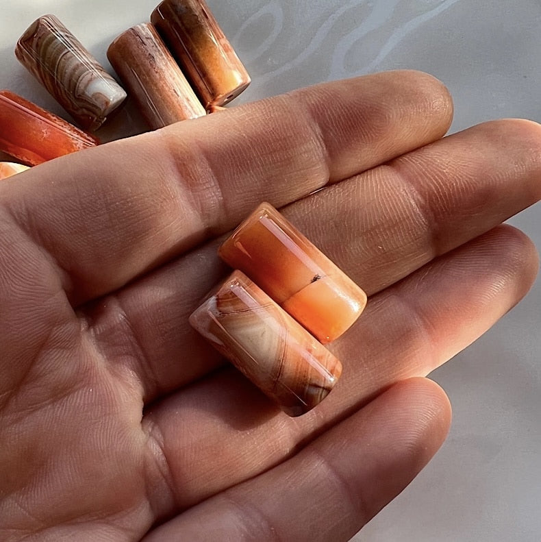 Perles colonnes lisses en Agate rouge de 20 mm ( lot de 2 )