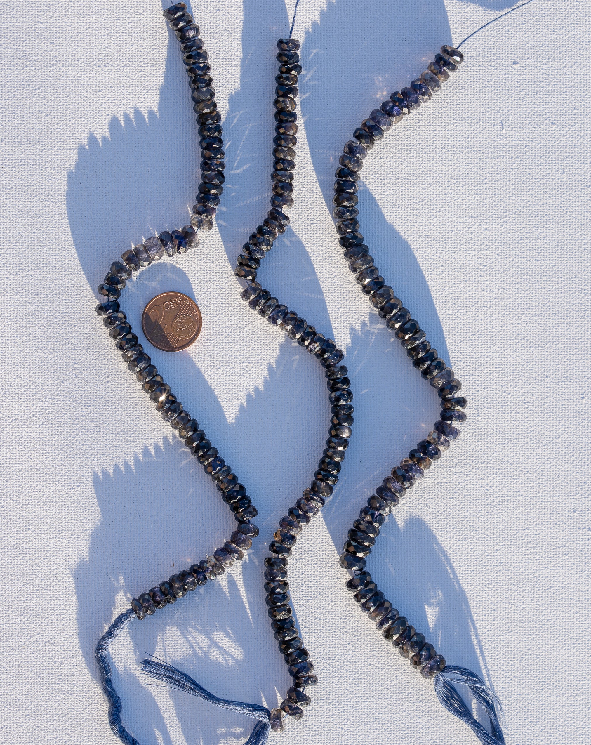 Fils de 22,5 cm de perles rondelles facettes de Iolite de env 7 à 8,5 mm au choix