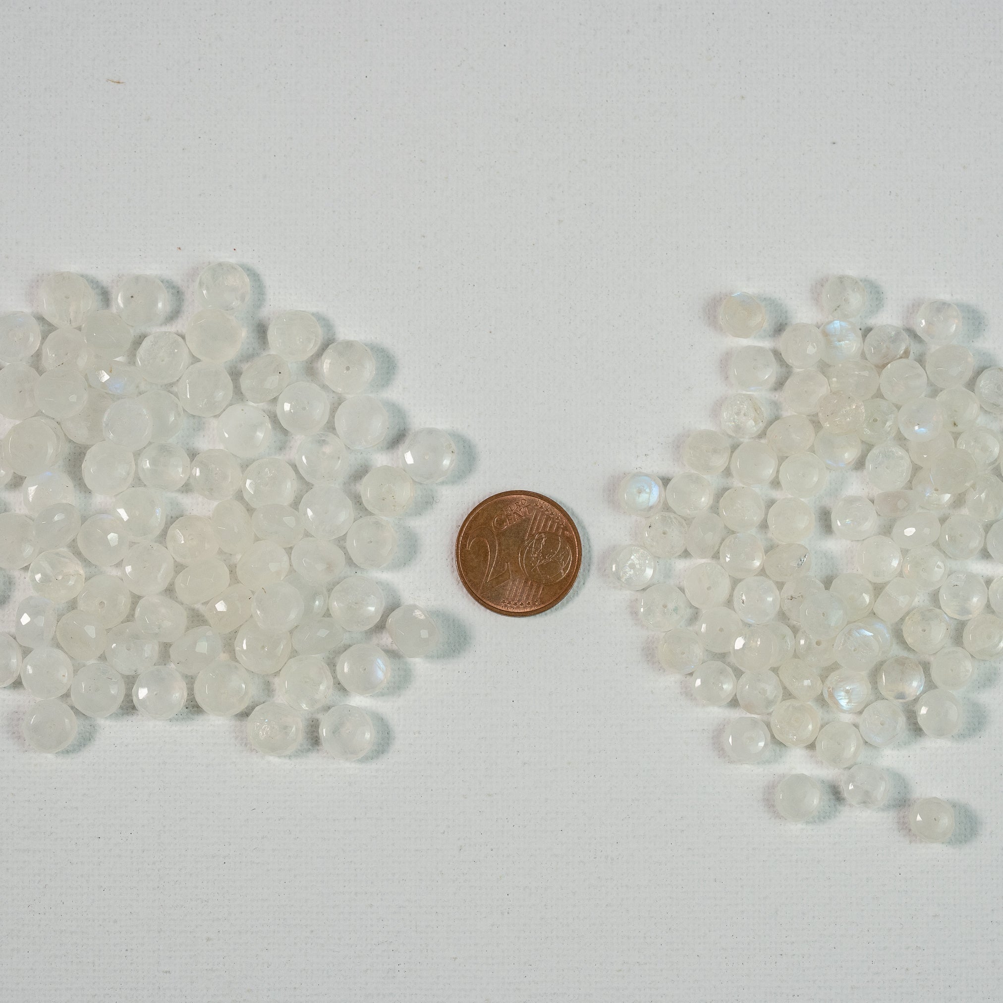 Perles rondelles facettes de Labradorite blanche de 6,5/8,5 mm ( lot de 4 perles )