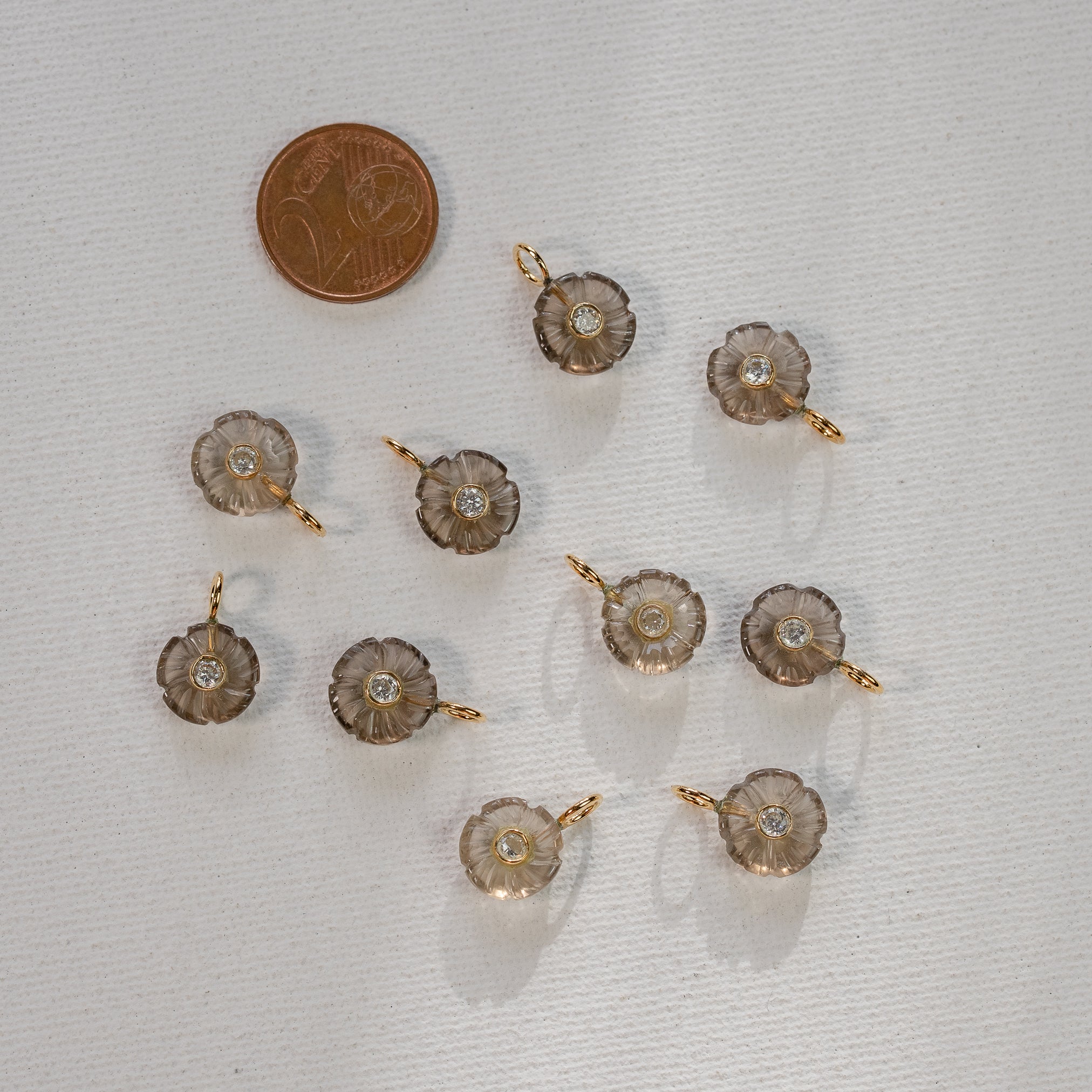 Les fleurs " Nidhih " Quartz fumé, zirconium et argent 925 plaqué or ( à l&