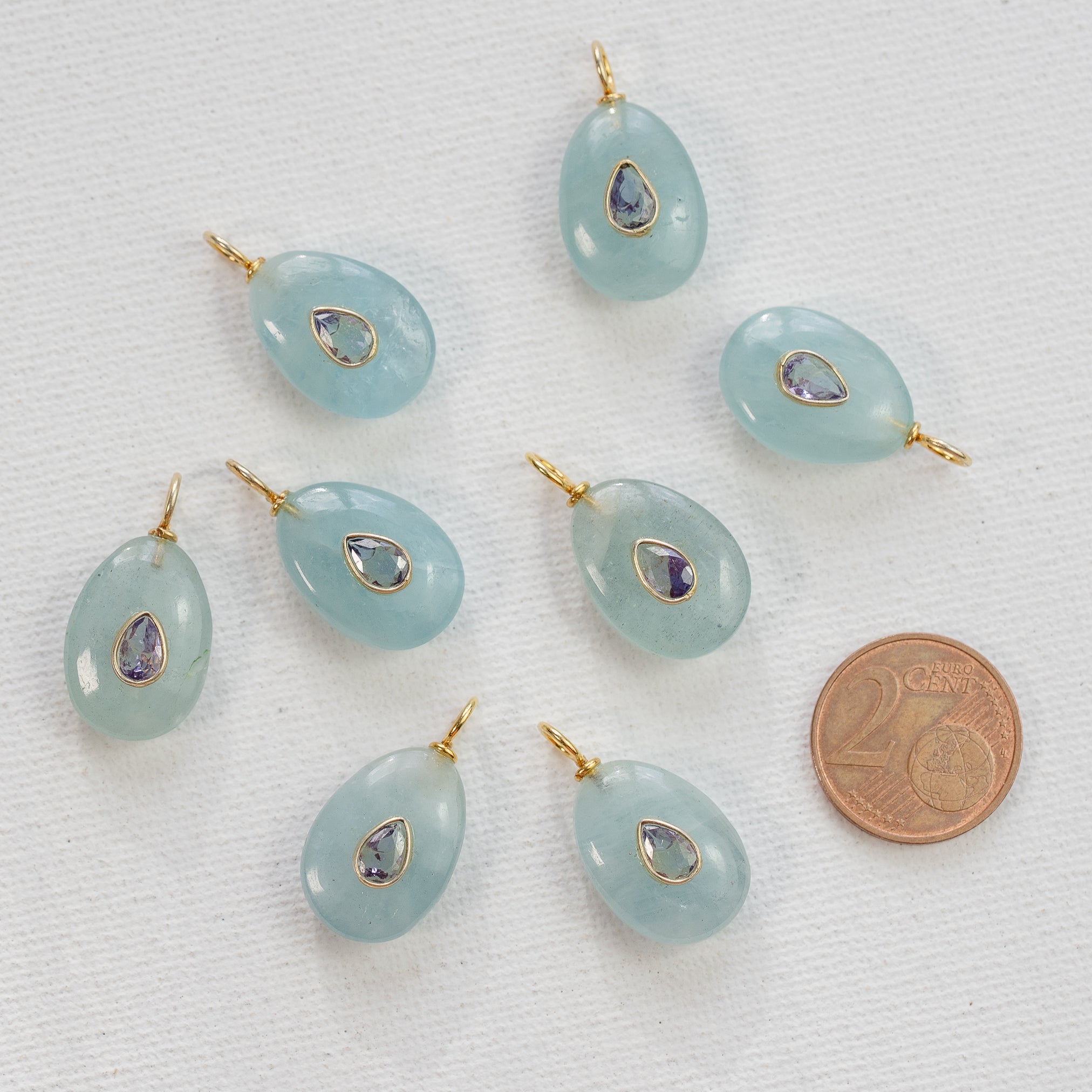 Les charms gouttes " Nidhih " en Aigue-marine, zirconium et argent 925 plaqué or de 24 mm ( à l&