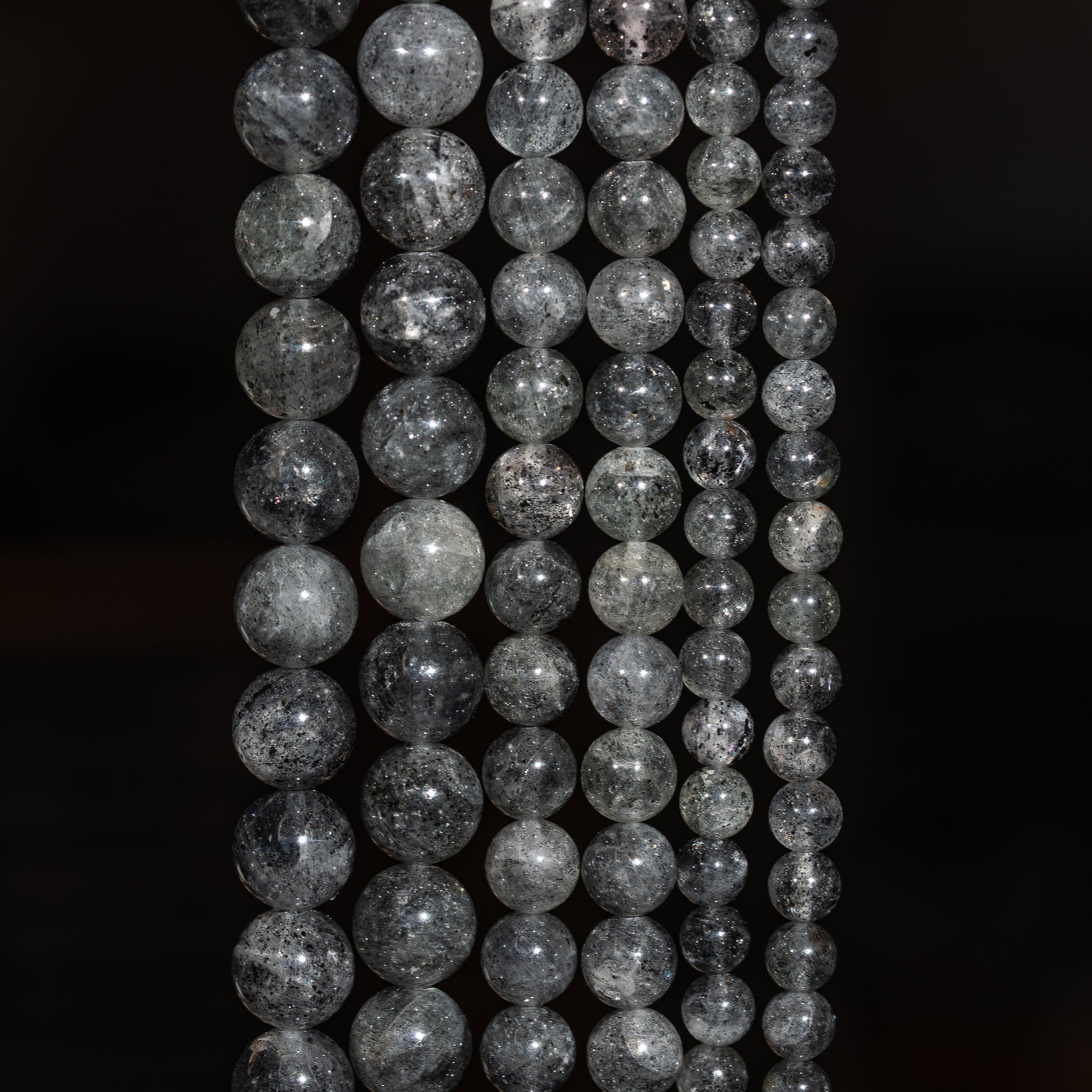 Perles rondes lisses de Quartz à Biotite de 6, 8 ou 10 mm ( Rang ou 1/2 rang )