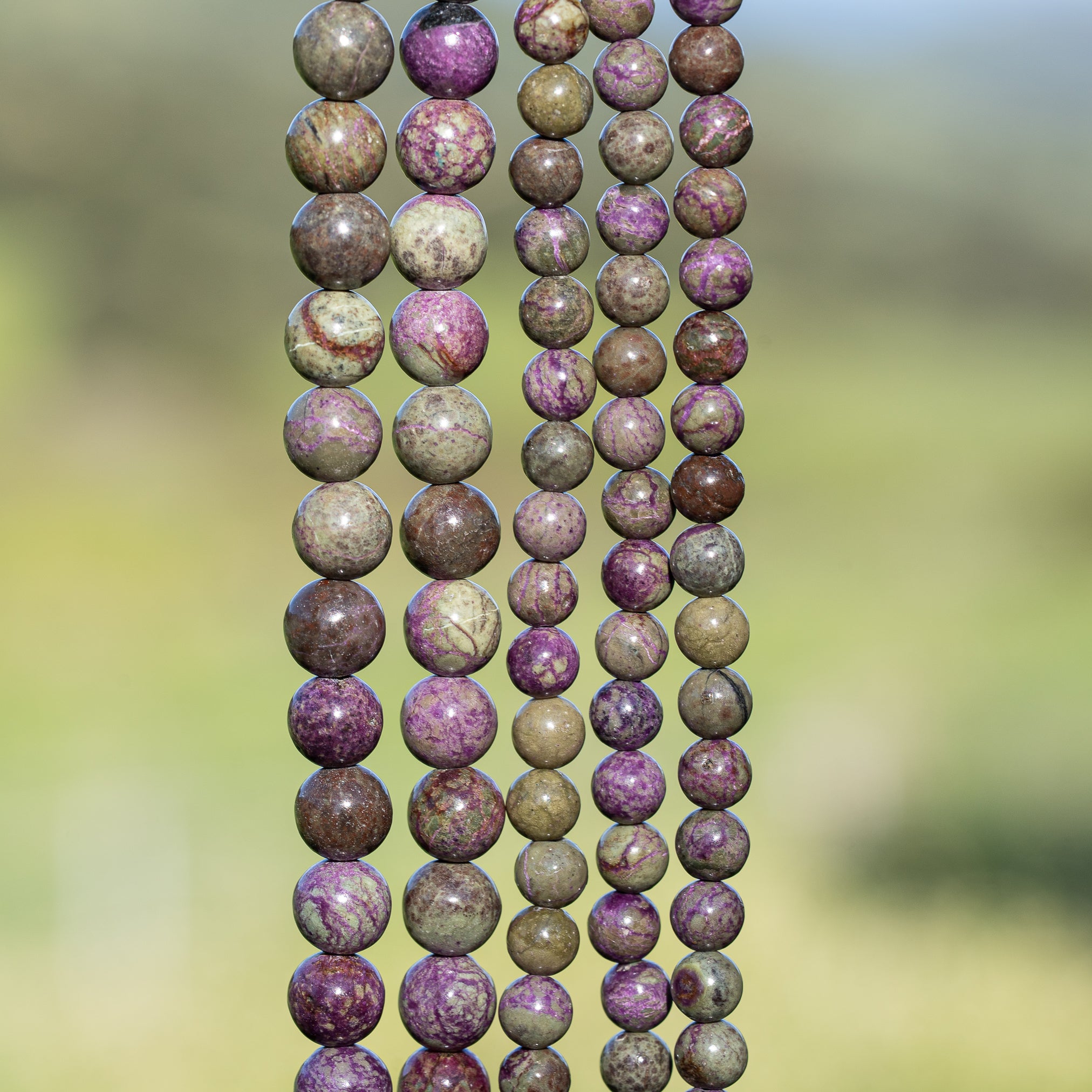 Perles rondes lisses de Stichtite/Serpentine de 6 ou 8 mm au choix ( 1/2 rang 32 ou 24 perles )