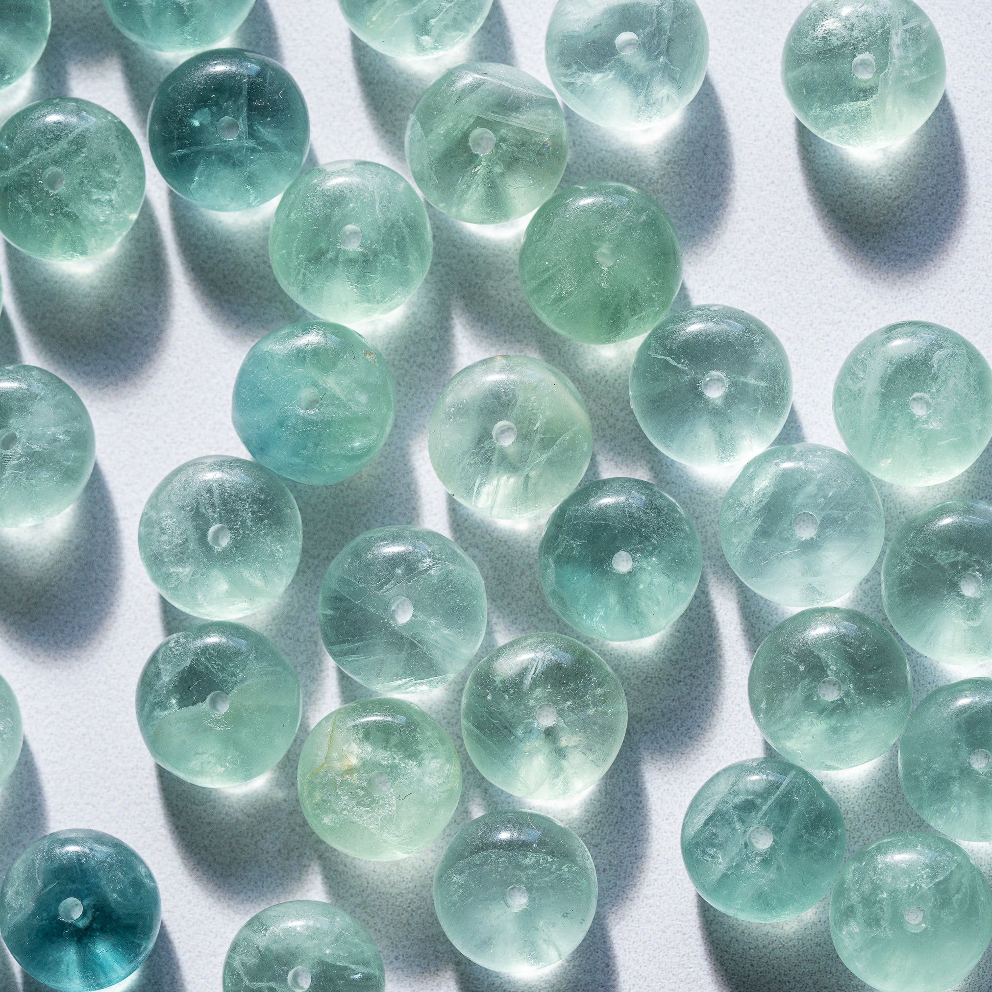 Perles rondelles lisses de Fluorite verte/bleue de env 10 x 6 mm ( lot de 10 )