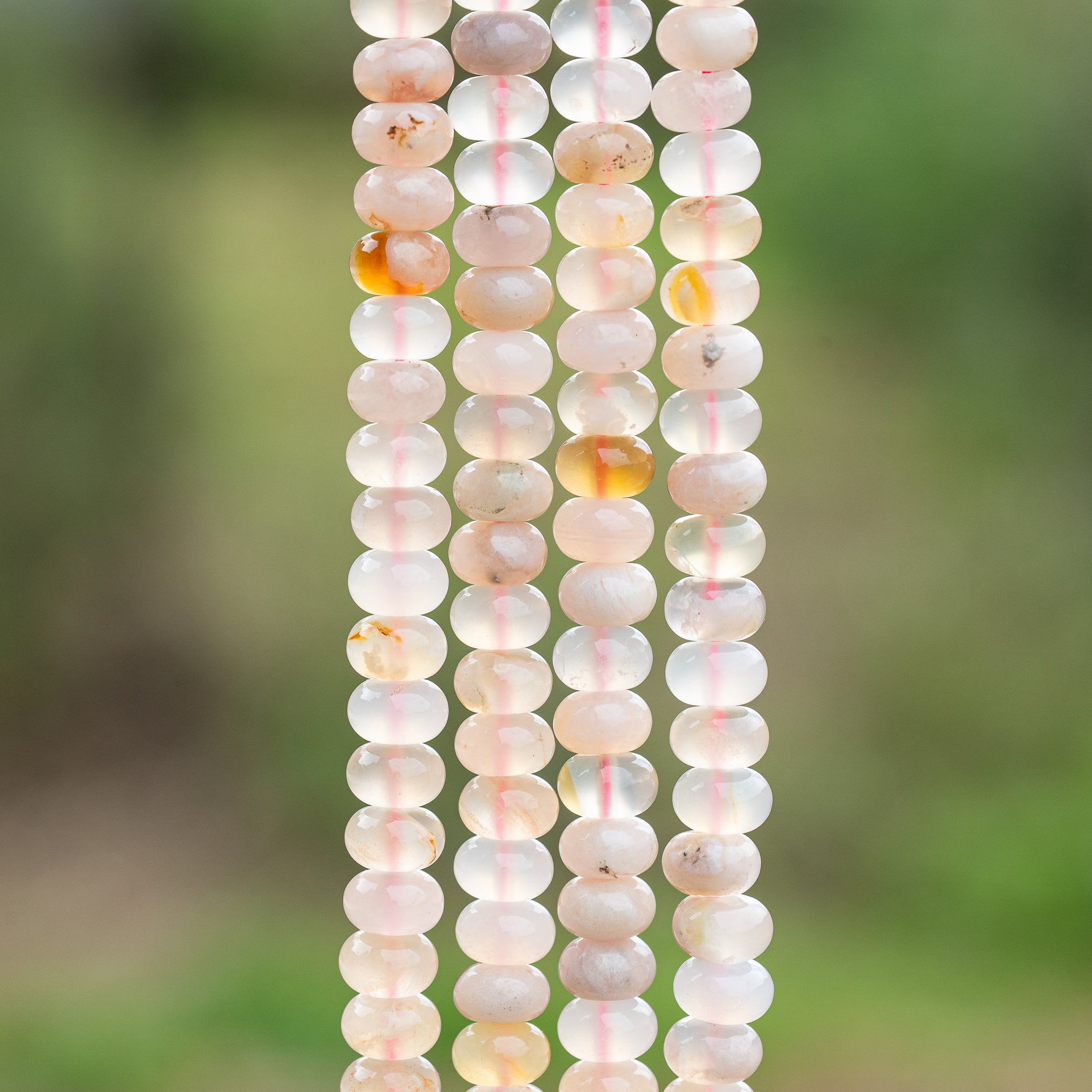 Perles rondelles lisses en Agate fleur de 8 x 5 mm ( 1/2 rang de env 35 perles )