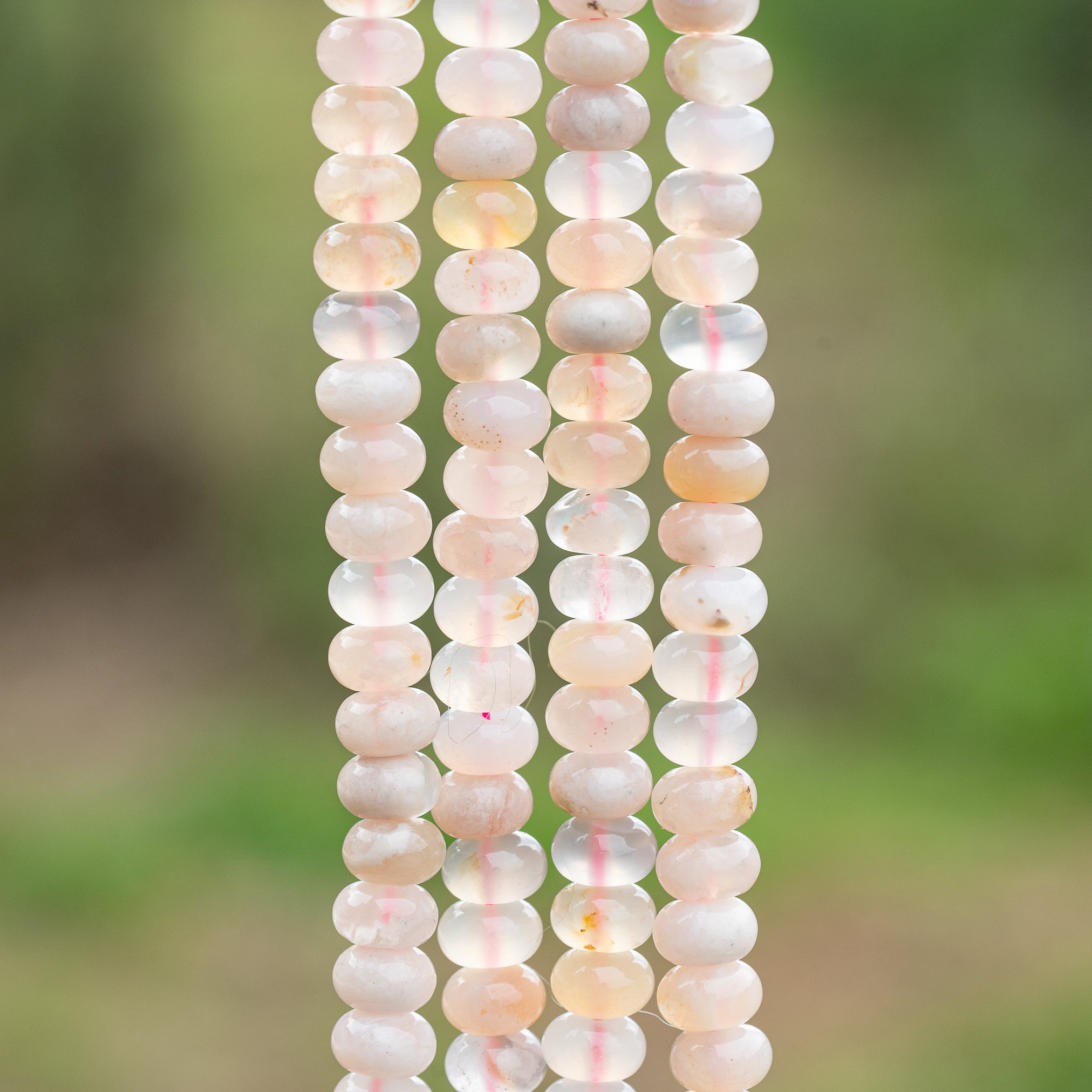 Perles rondelles lisses en Agate fleur de 8 x 5 mm ( 1/2 rang de env 35 perles )