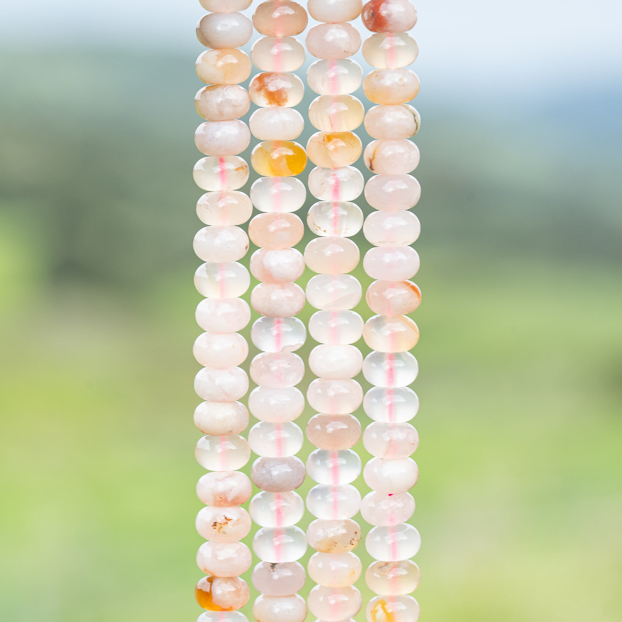 Perles rondelles lisses en Agate fleur de 8 x 5 mm ( 1/2 rang de env 35 perles )