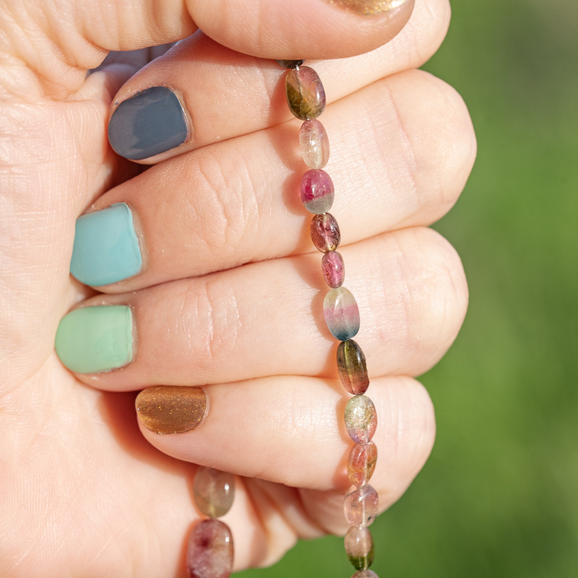 Fil de 43 cm de perles ovales lisses de Tourmaline multicolore " qualité wouah " 🌈 de 4/10 mm ( fil 11 )