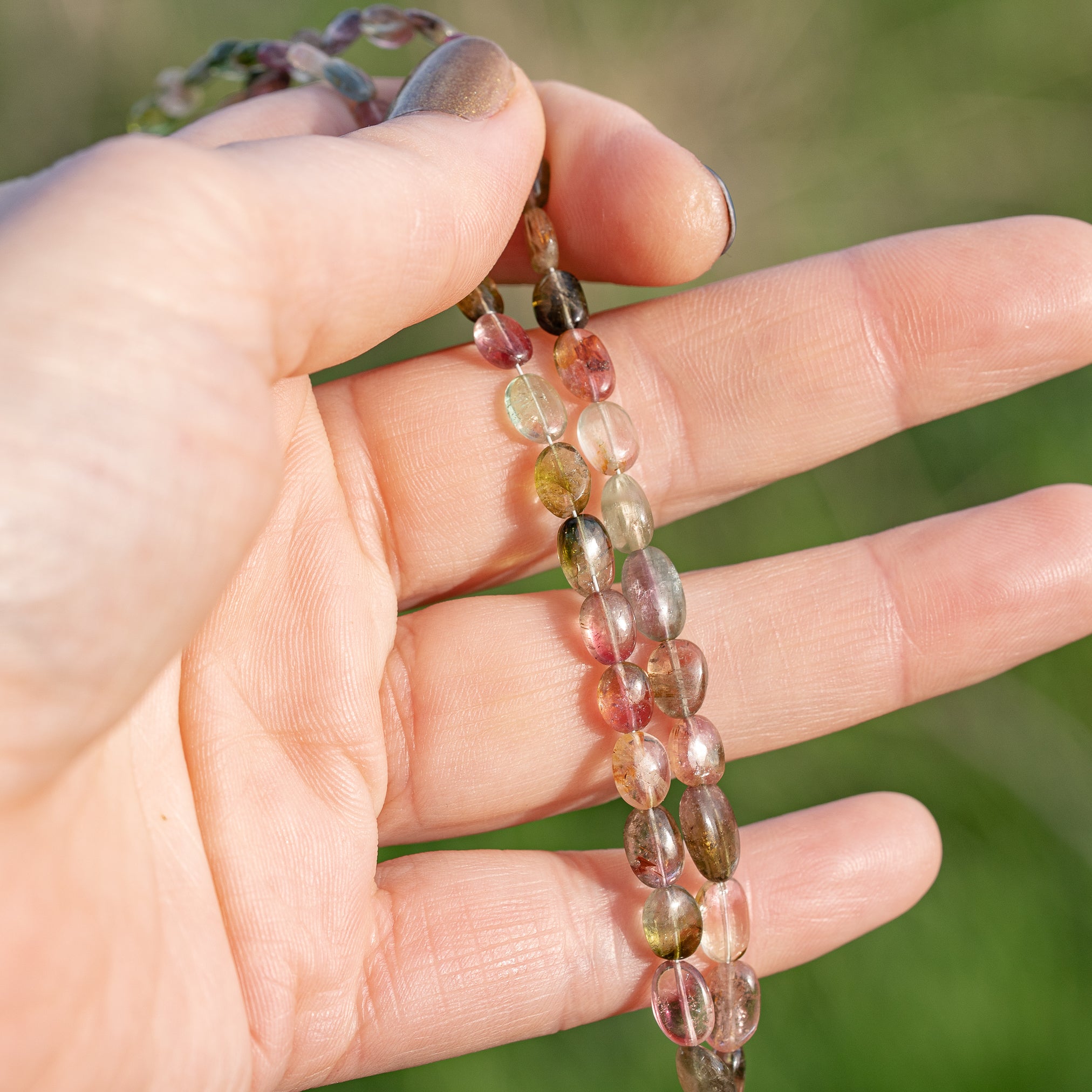 Fil de 43 cm de perles ovales lisses de Tourmaline multicolore " qualité wouah " 🌈 de 4/9 mm ( fil 12 )