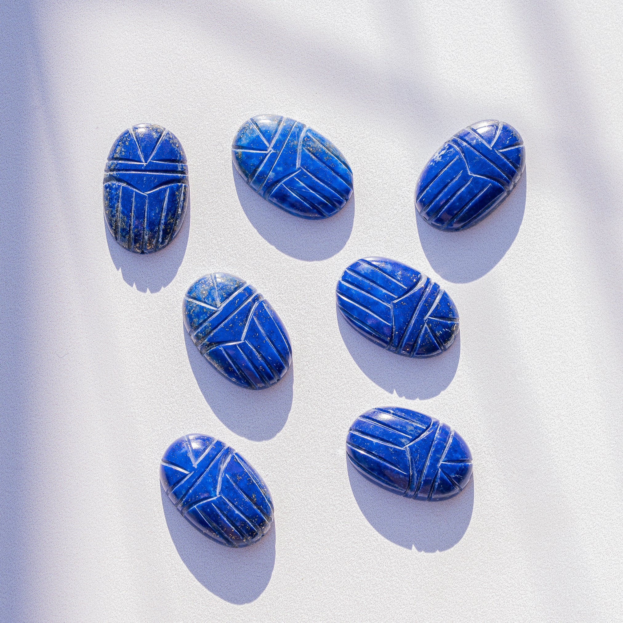 Les " Nidhih " scarabée en Lapis-lazuli de 2,5 cm ( à l&