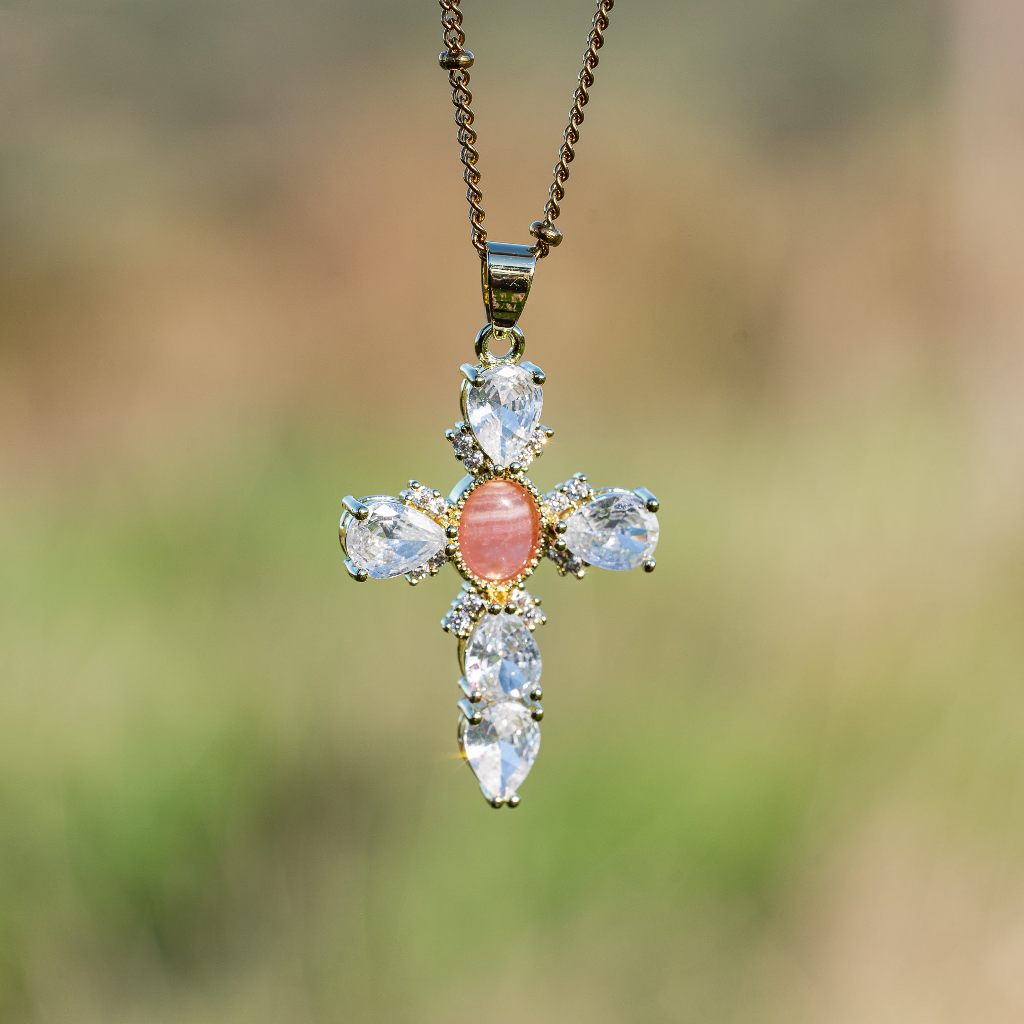 Breloques croix en Rhodochrosite, laiton plaqué or 18k et zirconium de 39 mm ( à l&