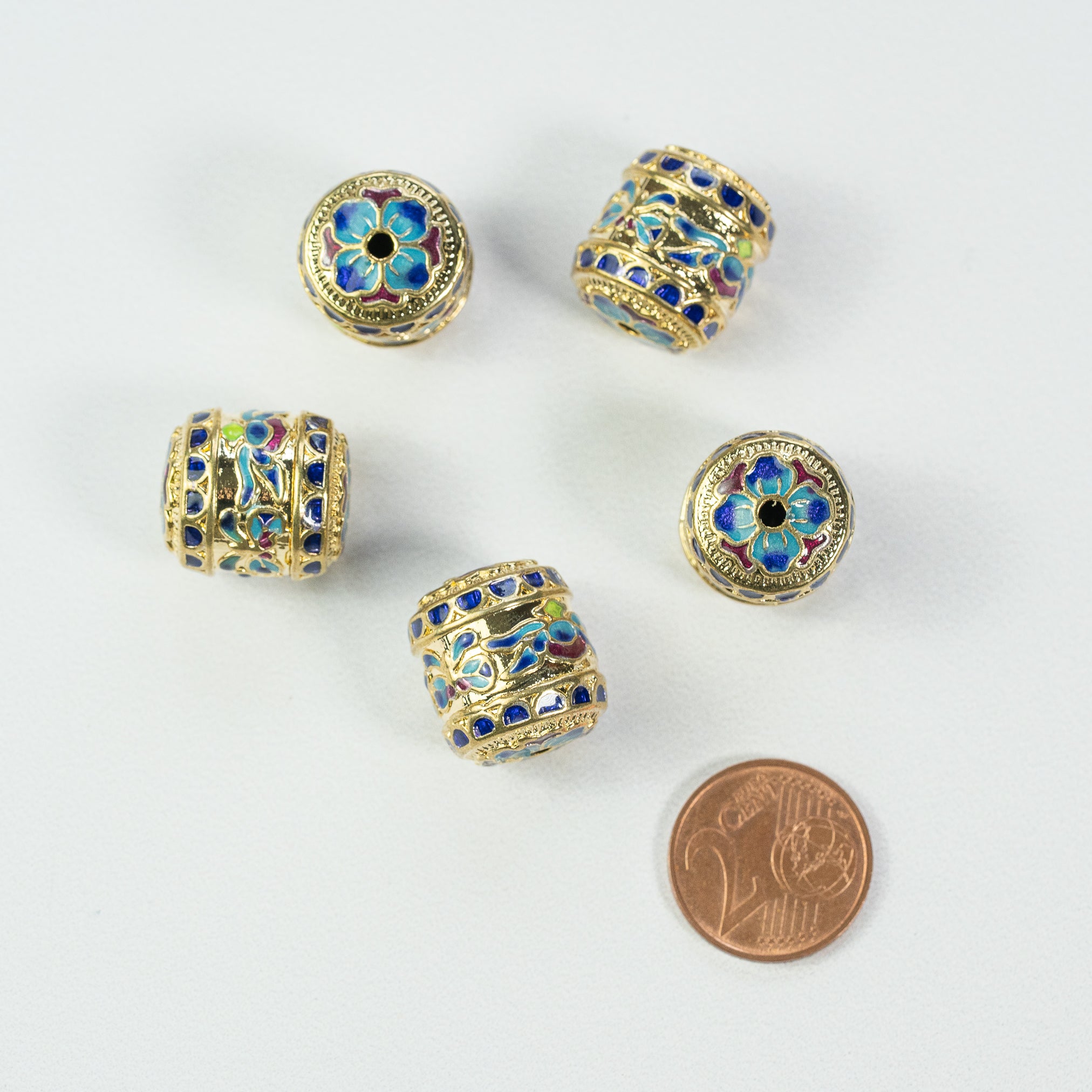 Perles tonneaux fleuries émaillées en laiton plaqué or 18K de 18 mm ( à l&