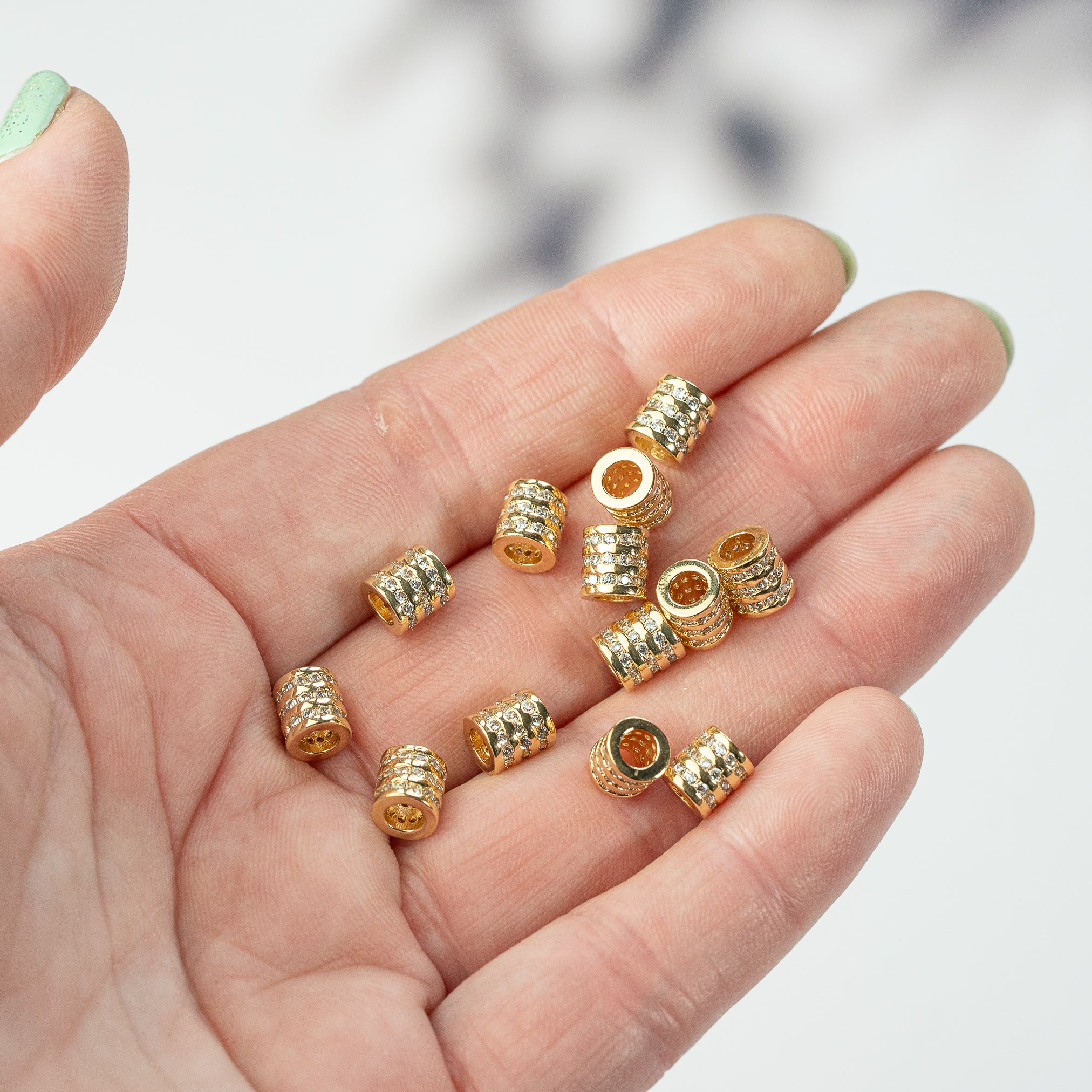 Perles colonnes en laiton plaqué or 18k et zirconium de 6,5 mm ( à l&