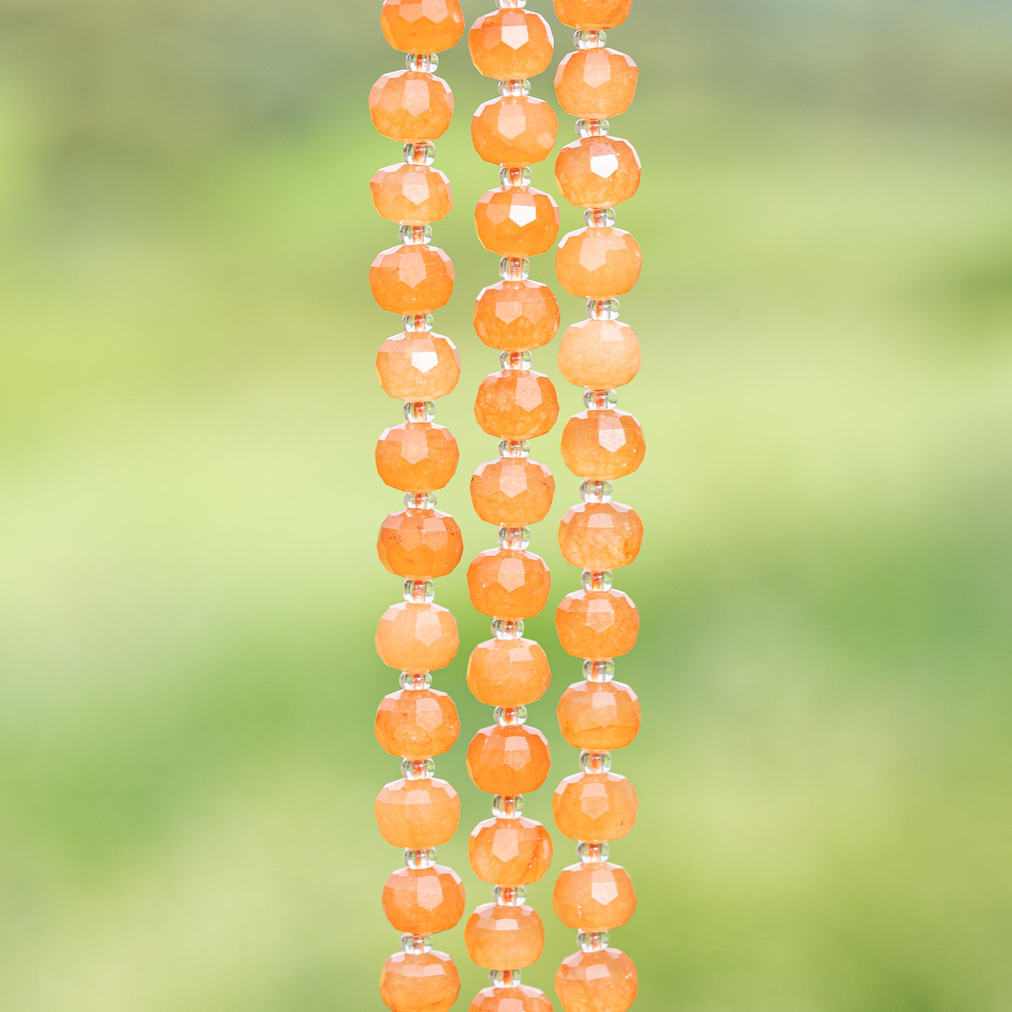 Perles rondelles facettes en Aventurine orange de env 7,5 x 6/6,5 mm ( rang de env 46 perles )