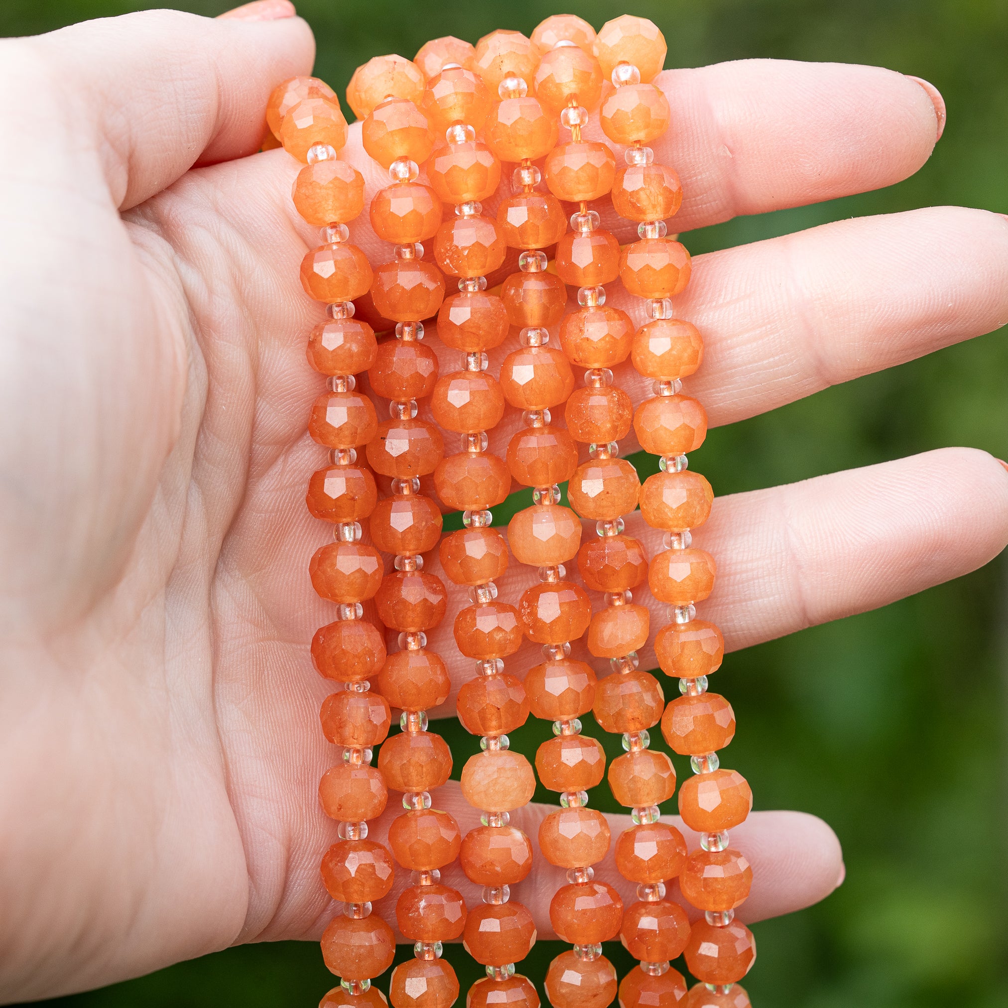 Perles rondelles facettes en Aventurine orange de env 7,5 x 6/6,5 mm ( rang de env 46 perles )