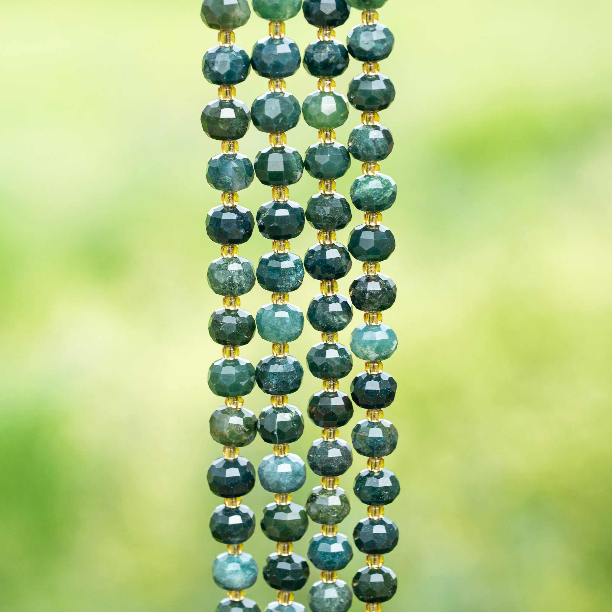 Perles rondelles facettes en Agate mousse de env 8 x 6 mm ( rang de env 44/46 perles )