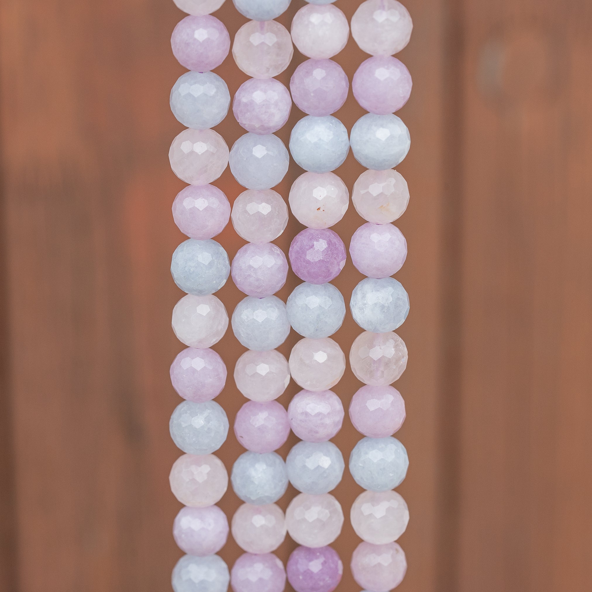 Perles rondes facettes de Quartz rose, Améthyste, Aigue-marine de 9,5 mm ( 1/2 rang de 20 perles )