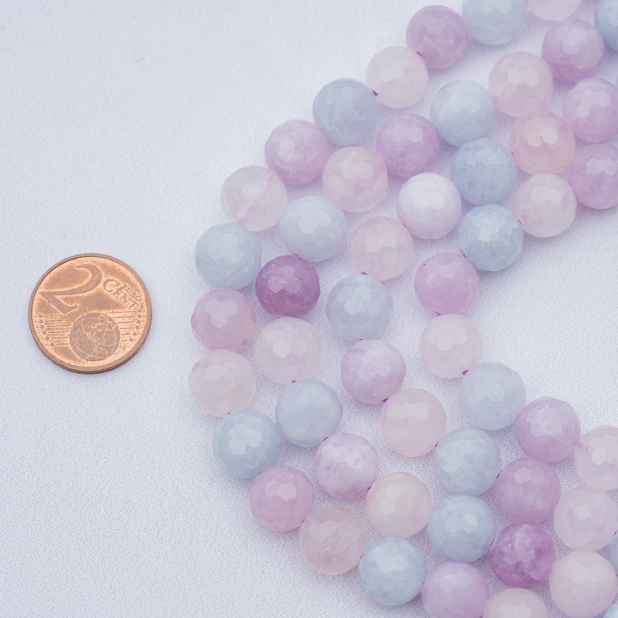 Perles rondes facettes de Quartz rose, Améthyste, Aigue-marine de 9,5 mm ( 1/2 rang de 20 perles )