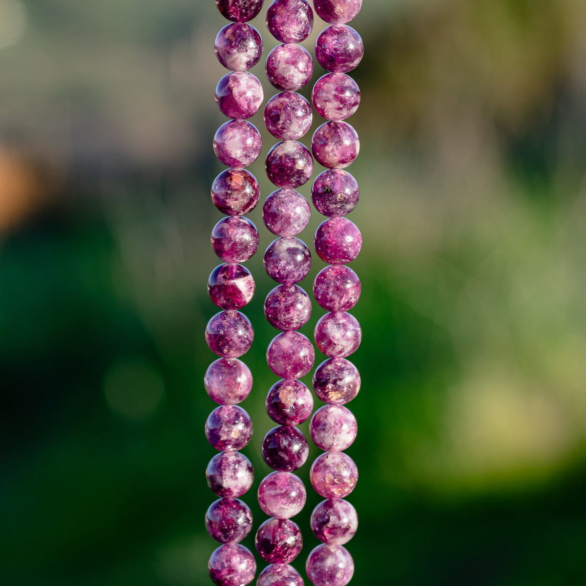 Perles rondes lisses de Lépidolite AA de 8,8 mm ( Lot de 6 ou 1/2 rang )