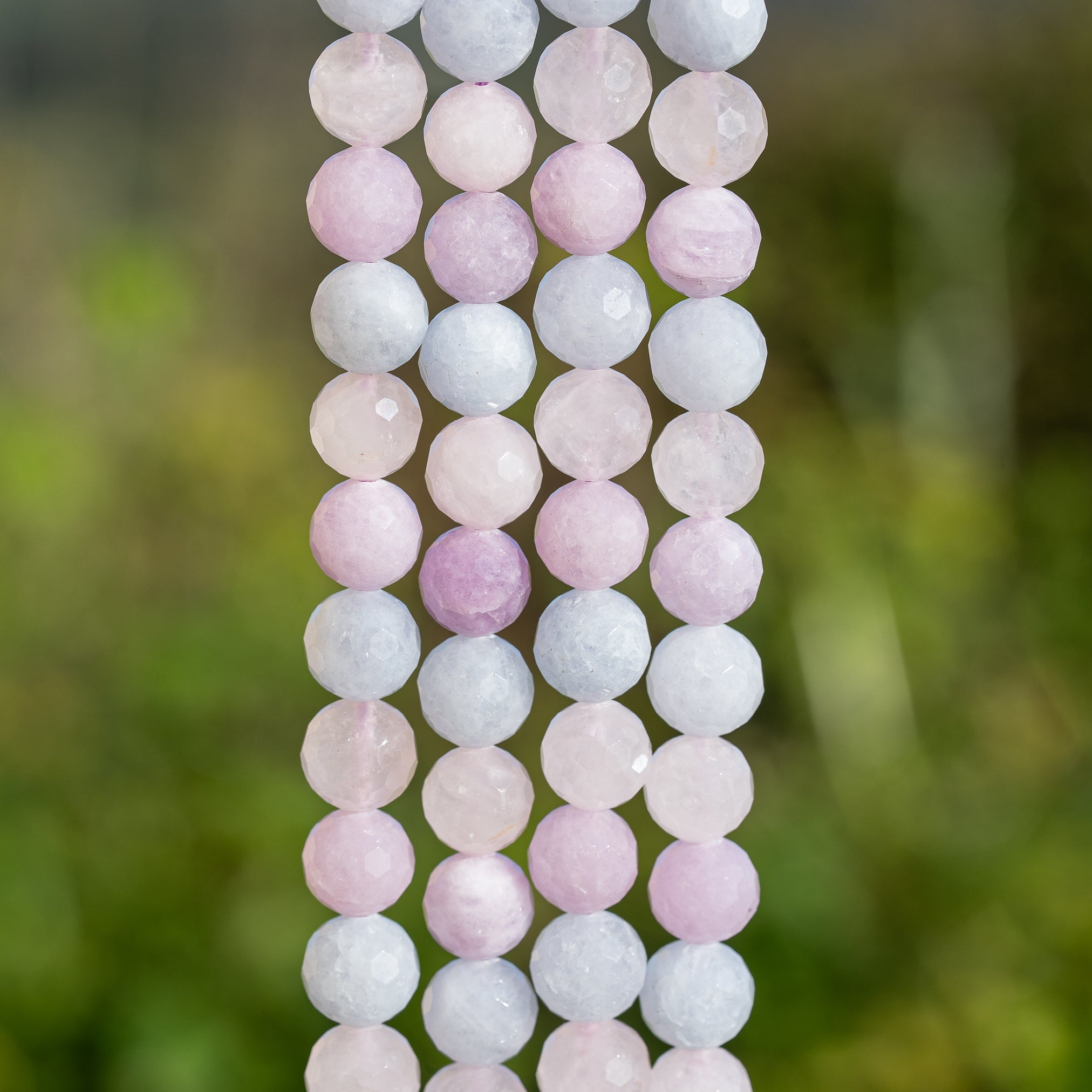 Perles rondes facettes de Quartz rose, Améthyste, Aigue-marine de 9,5 mm ( 1/2 rang de 20 perles )