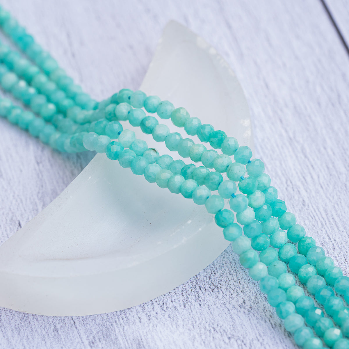 Perles rondelles facettes en Amazonite de 3,8 x 2,8 mm ( rang de env 134 perles )