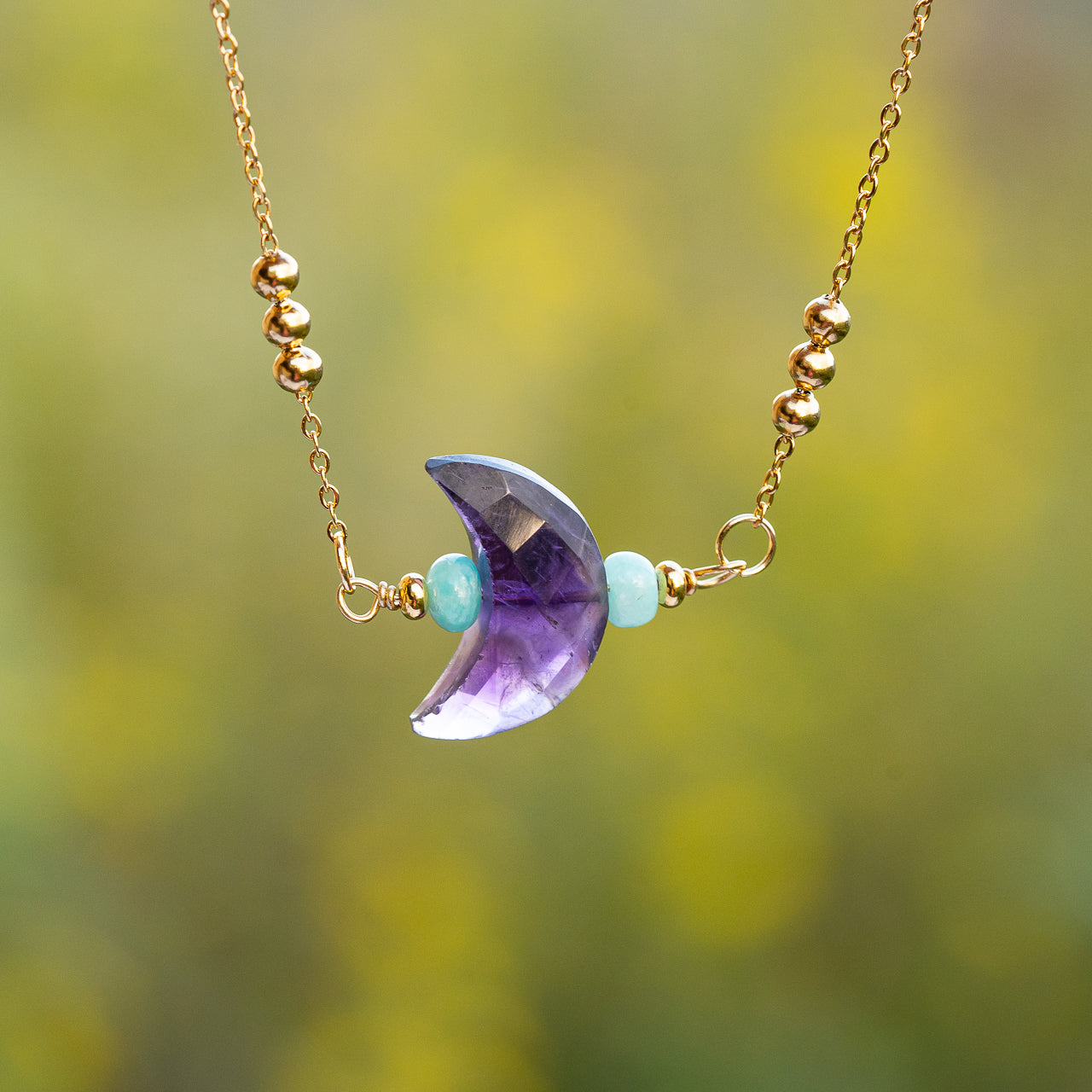 Les " Nidhih " lunes en Améthyste de env 17 mm ( à l&