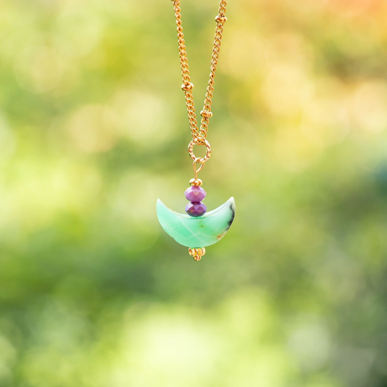 Les " Nidhih " lunes en Chrysoprase de env 17 mm ( à l&