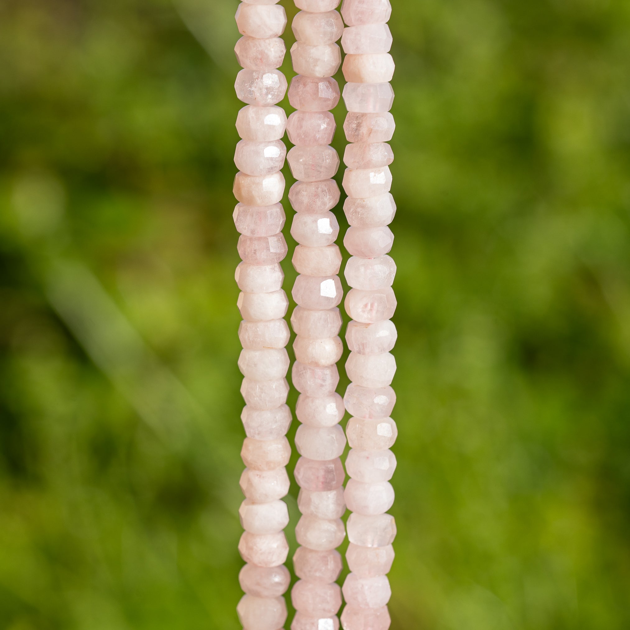 Perles rondelles facettes de Quartz rose de 8 x 5 mm ( 1/2 rang de env 39 perles )