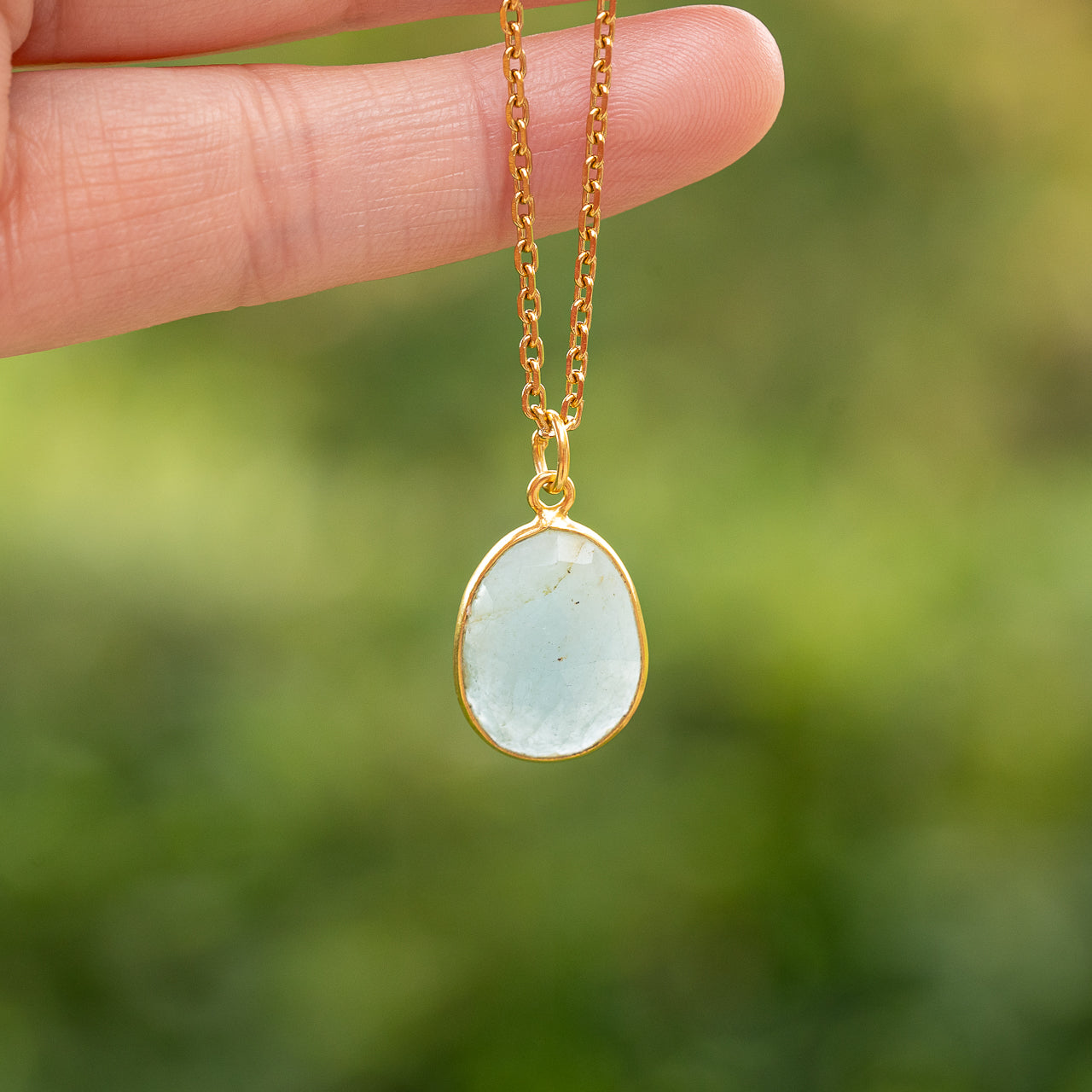 Les pendentifs " Nidhih " en Aigue-marine et argent 925 plaqué or