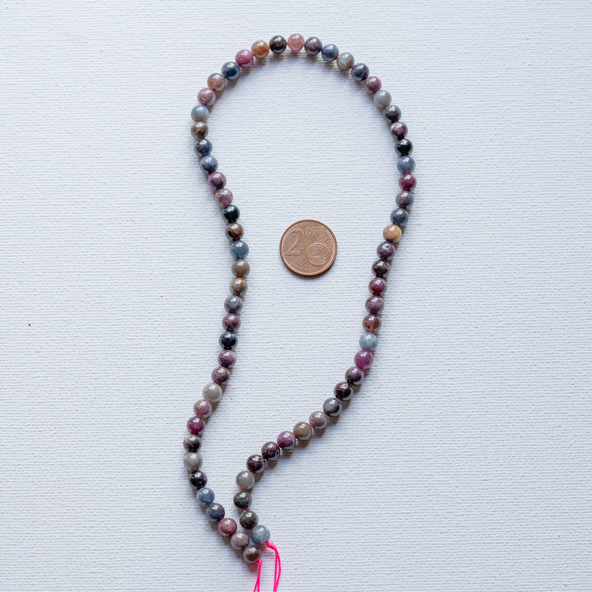 Perles rondes lisses de Corindons (Saphir et Rubis ) de 6 mm ( rang ou 1/2 rang )