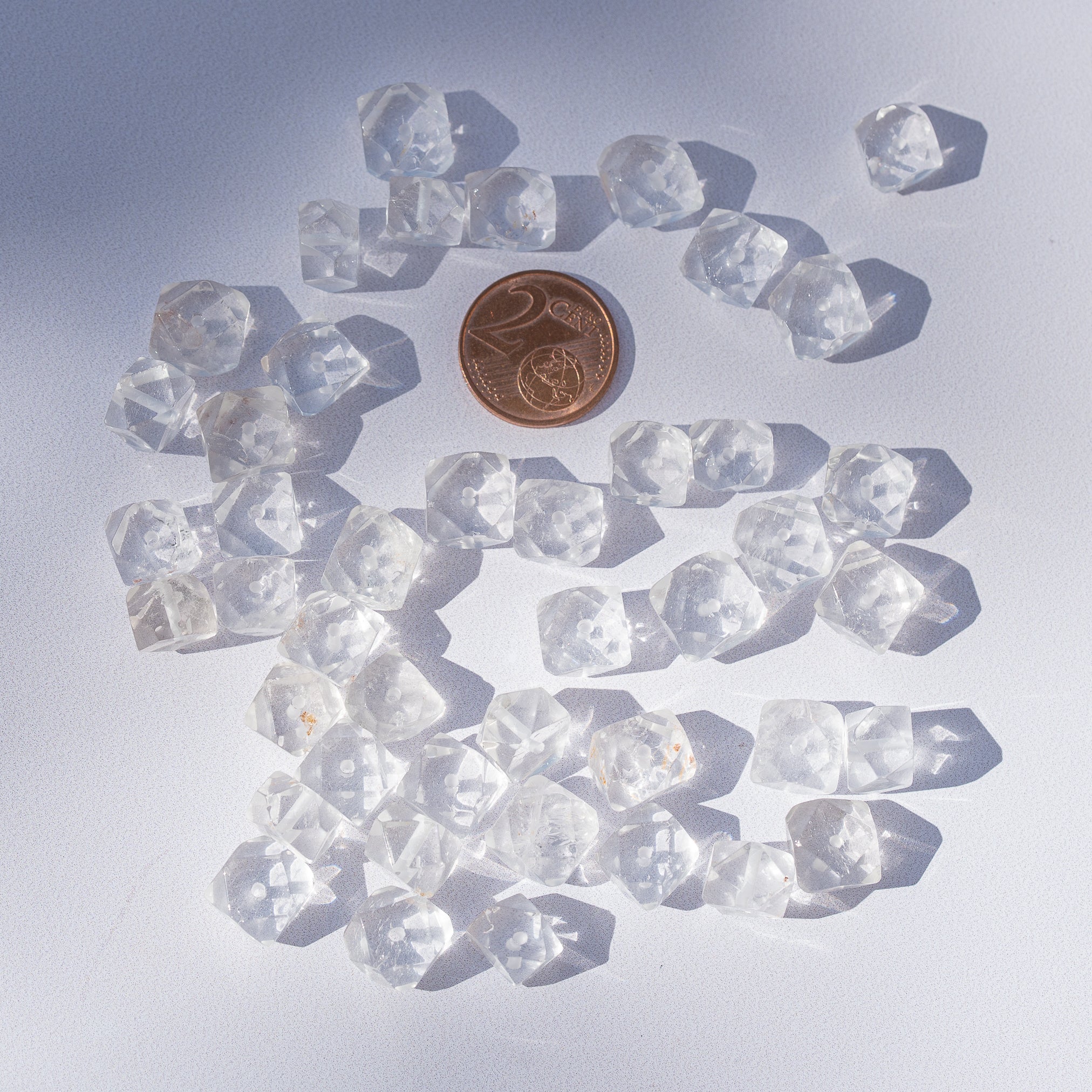 Perles pépites rondelles facettes de cristal de roche de env 9/10 mm ( lot de 4 perles )