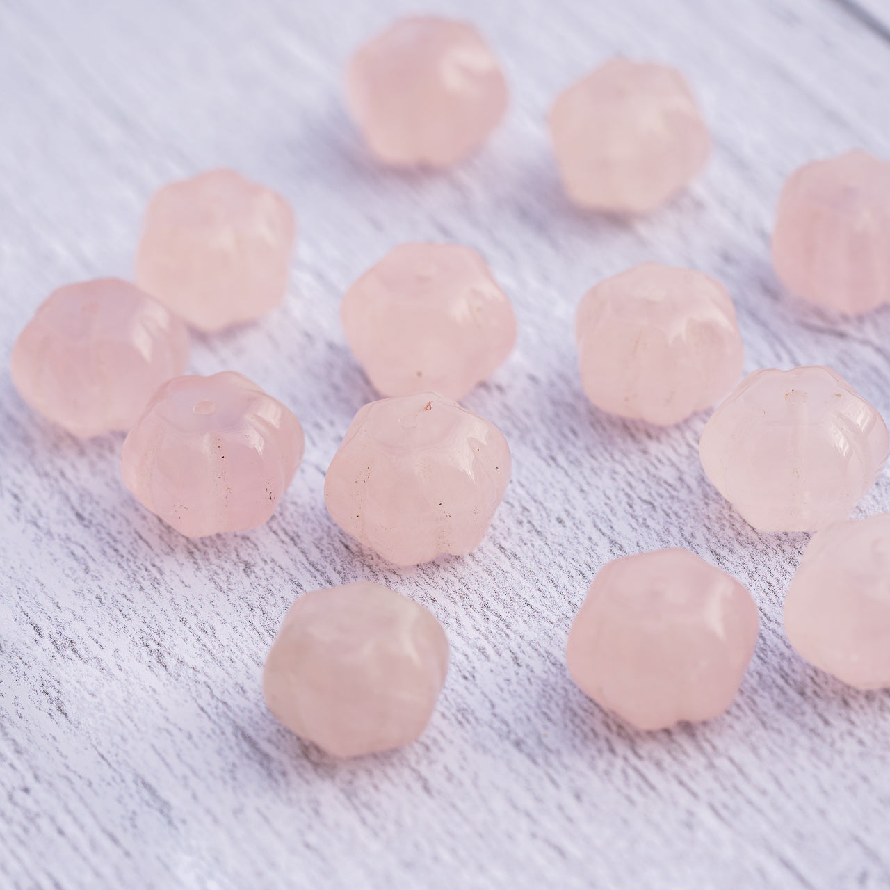 Perles rondelles sculptées " citrouilles " en Quartz rose de env 14 x 10 mm ( à l&