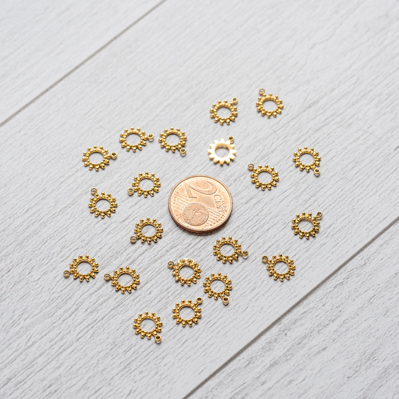 Petites breloques soleil en acier inoxydable plaqué or 18k de 10,5 mm ( à l&