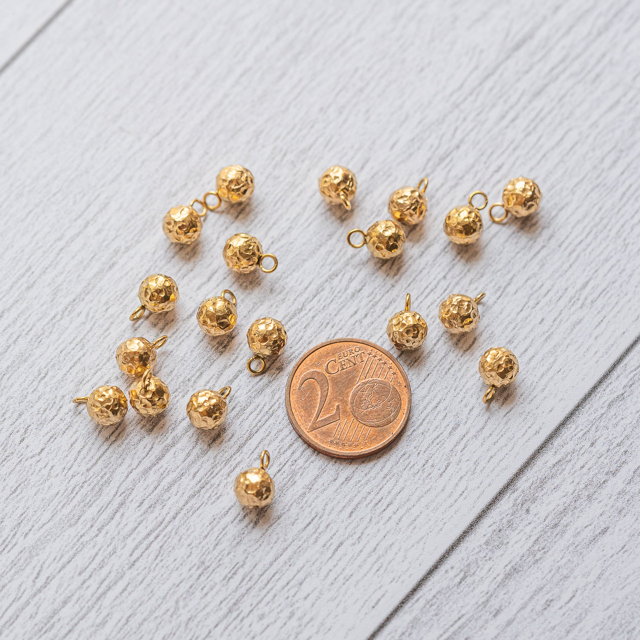 Breloques boules " froissées " en acier inoxydable plaqué or 18k de 9 mm ( à l&