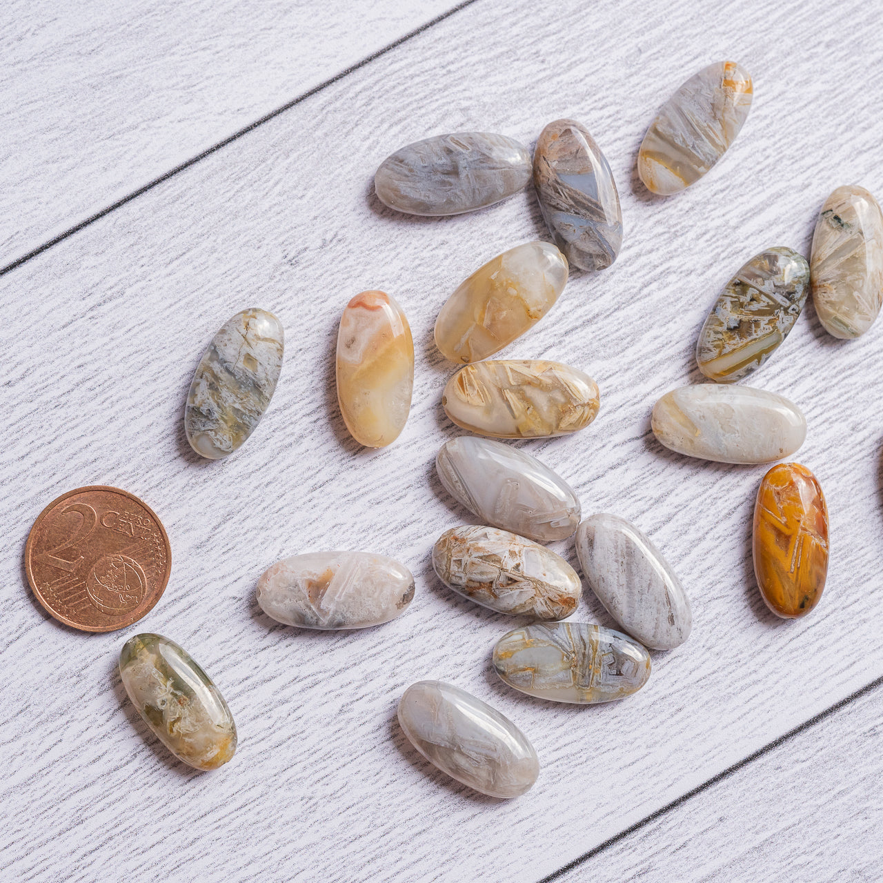 Perles ovales allongées en Agate feuille de bambou de env 20 mm ( lot de 2 perles )