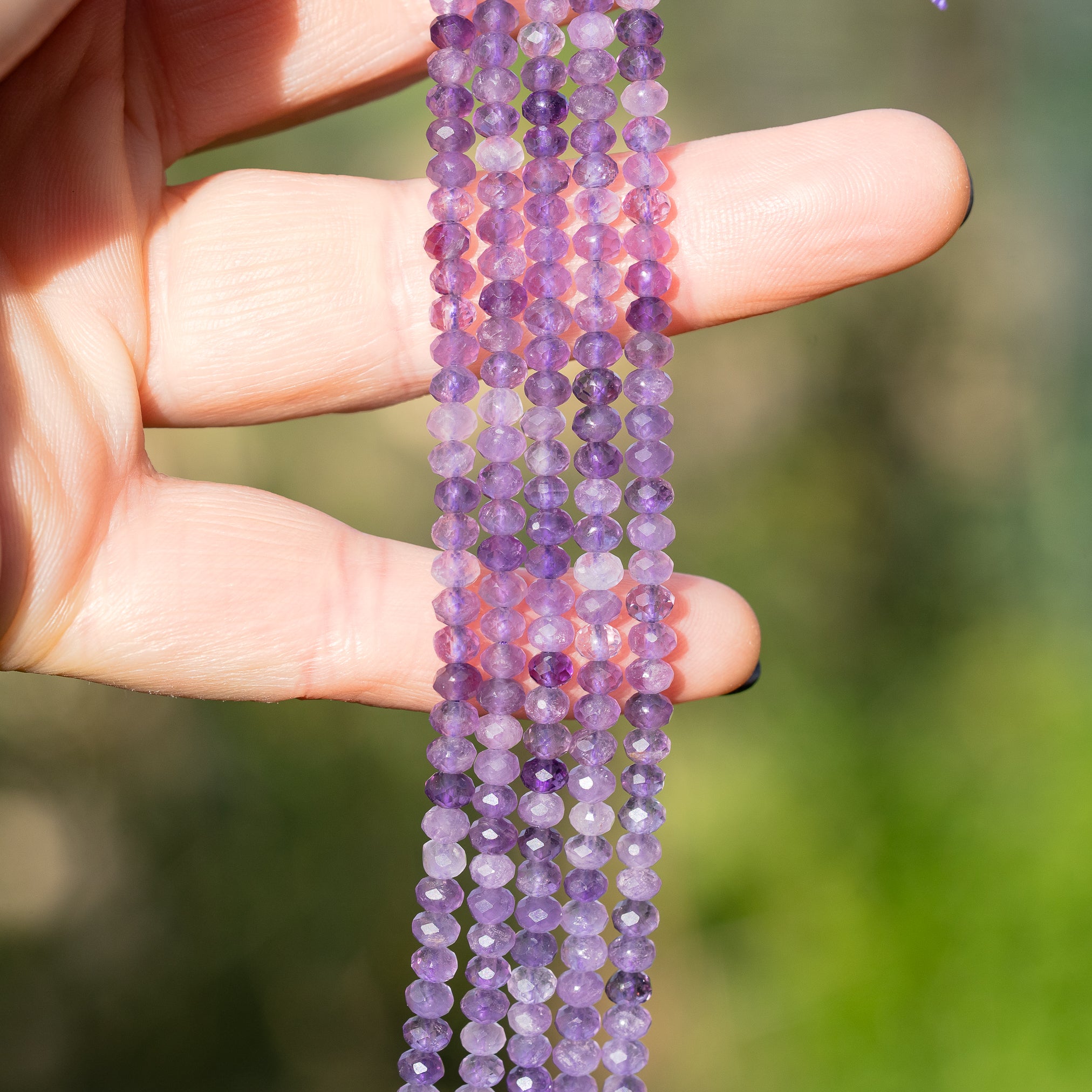 Perles rondelles facettes en Améthyste de 4,5 x 3 mm ( rang de env 130 perles )