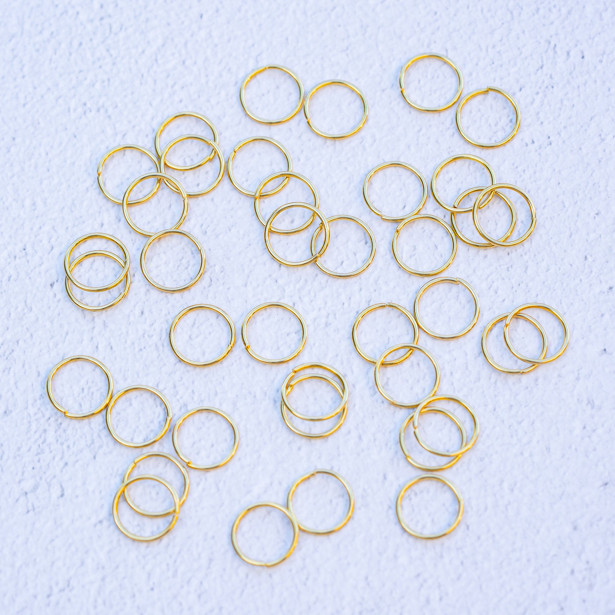 Anneaux de jonction ronds en acier inoxydable plaqué or 24k de 12 x 1 mm ( lot de 4 )
