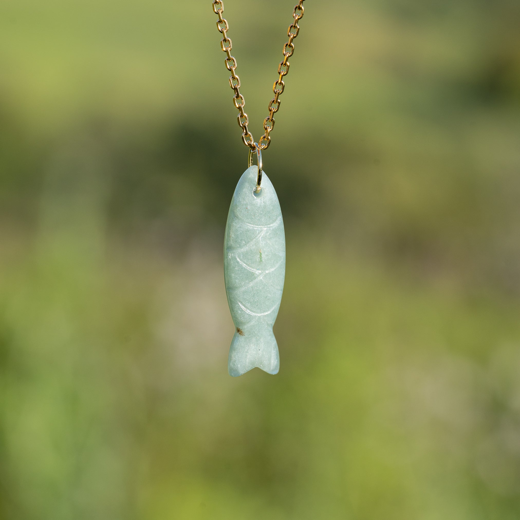 Pendentif poissons en Aventurine verte avec anneau en inox de 34 mm ( à l&