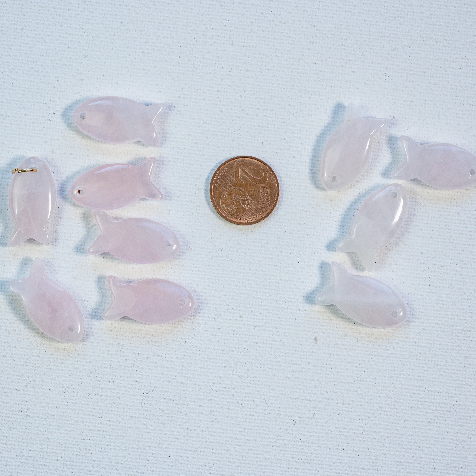 Pendentif poissons en Quartz rose avec anneau en inox plaqué or de 25 mm ( à l&