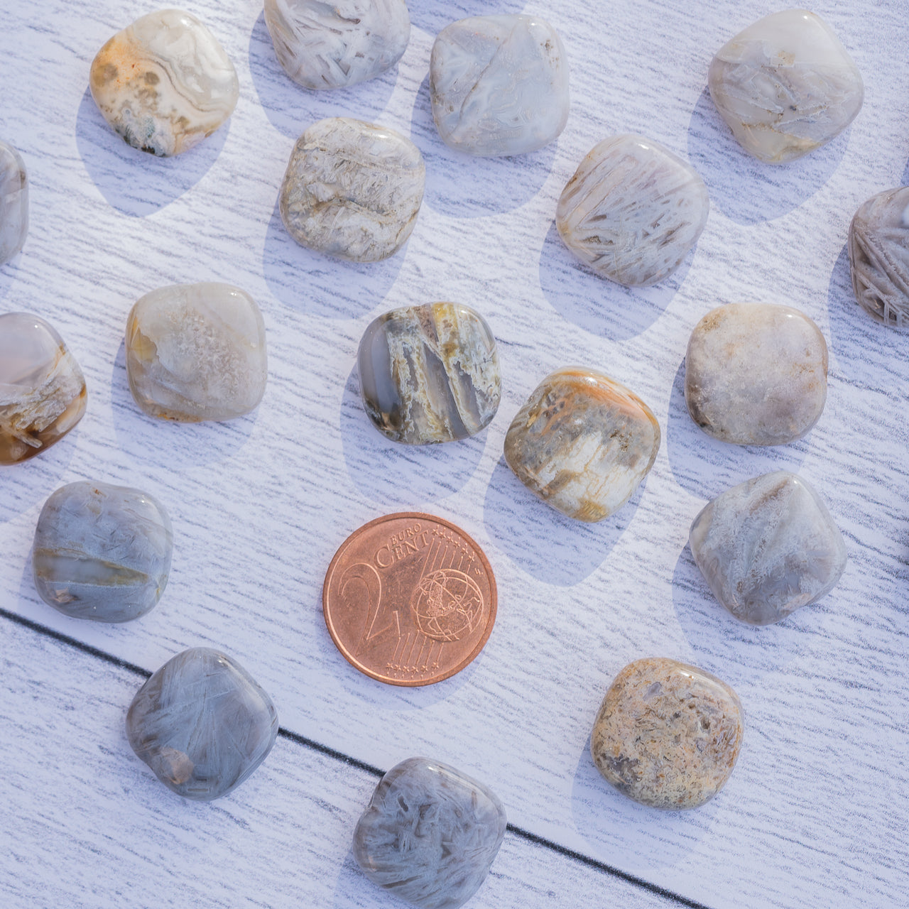 Perles carrées plates en Agate feuille de bambou de env 15 mm ( lot de 2 perles )