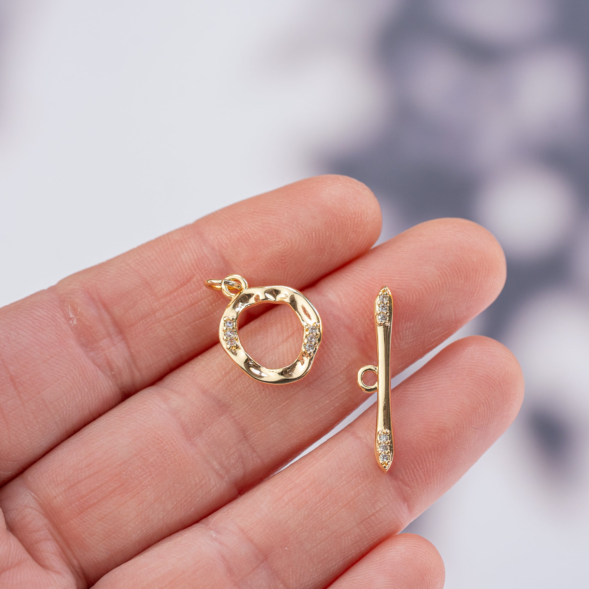 Fermoirs T ronds en laiton plaqué or 18k et zirconium de 17,5 mm ( à l&