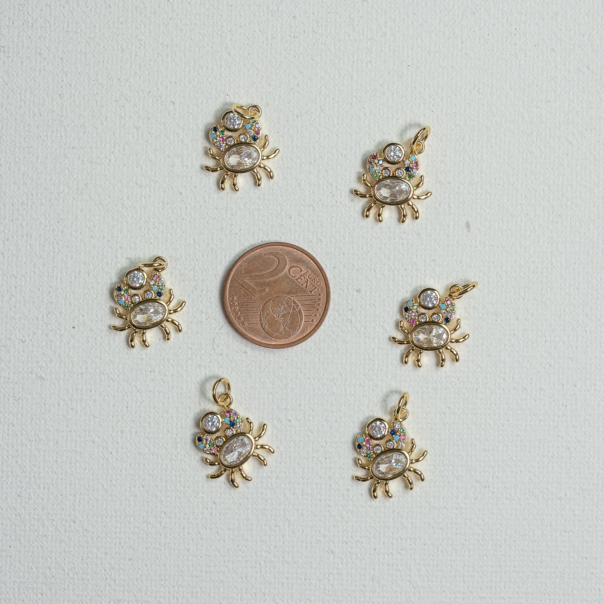 Breloques crabes en laiton plaqué or 18k et zirconium de 18 mm ( à l&
