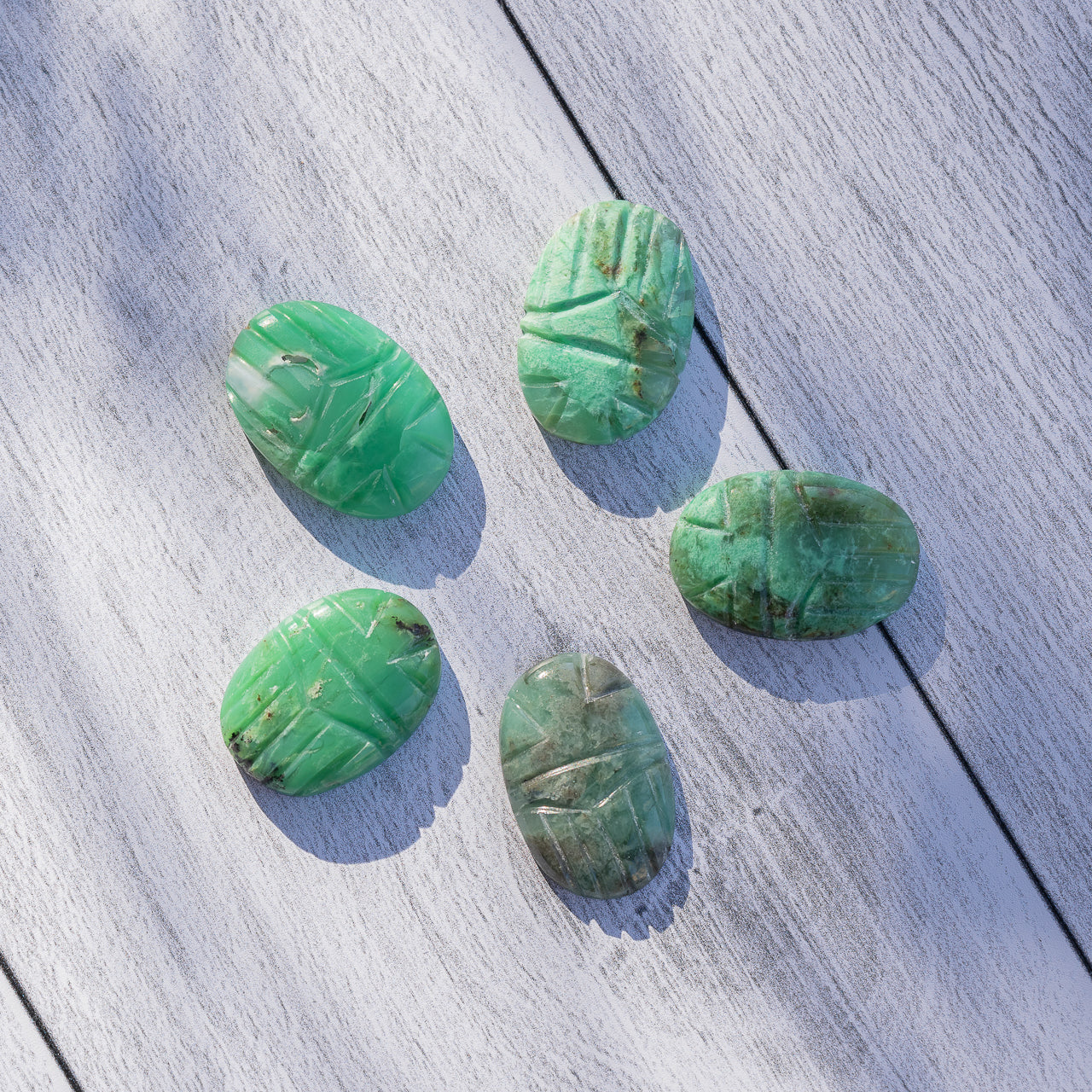 Les " Nidhih " scarabée en Chrysoprase de 2,5 cm perçage au choix ( à l&