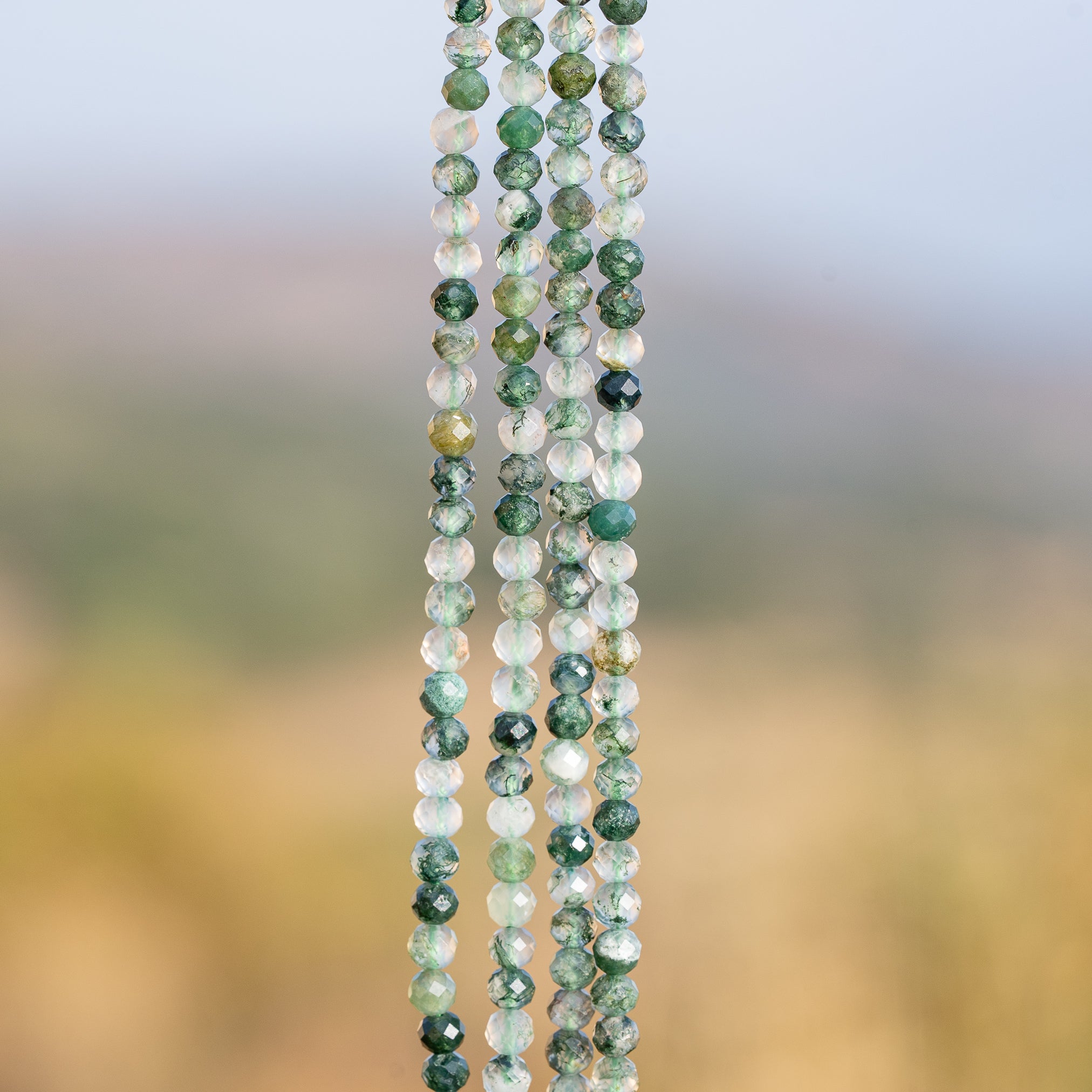 Perles rondes facettes en Agate mousse de 3,5 mm ( rang de env 118 perles )