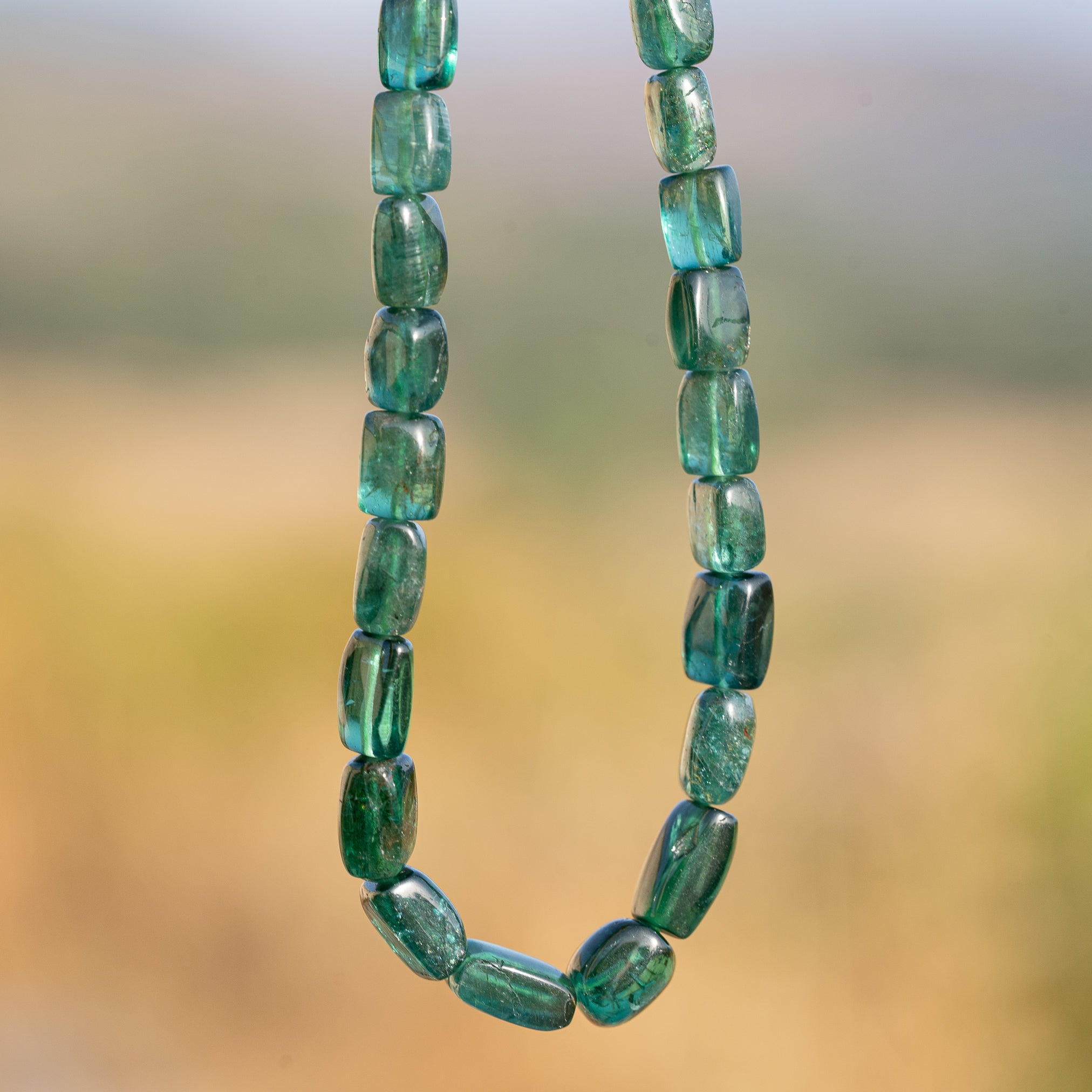 Perles rectangles lisses en Apatite vert/bleu 💚 de env 6,5 à 9 mm ( lot de 2 perles )