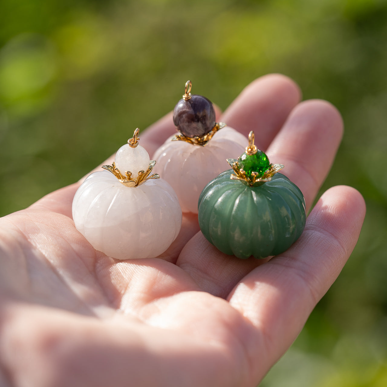 Grosses perles citrouilles sculptées en Jade blanc de 25 x 18 mm ( à l&