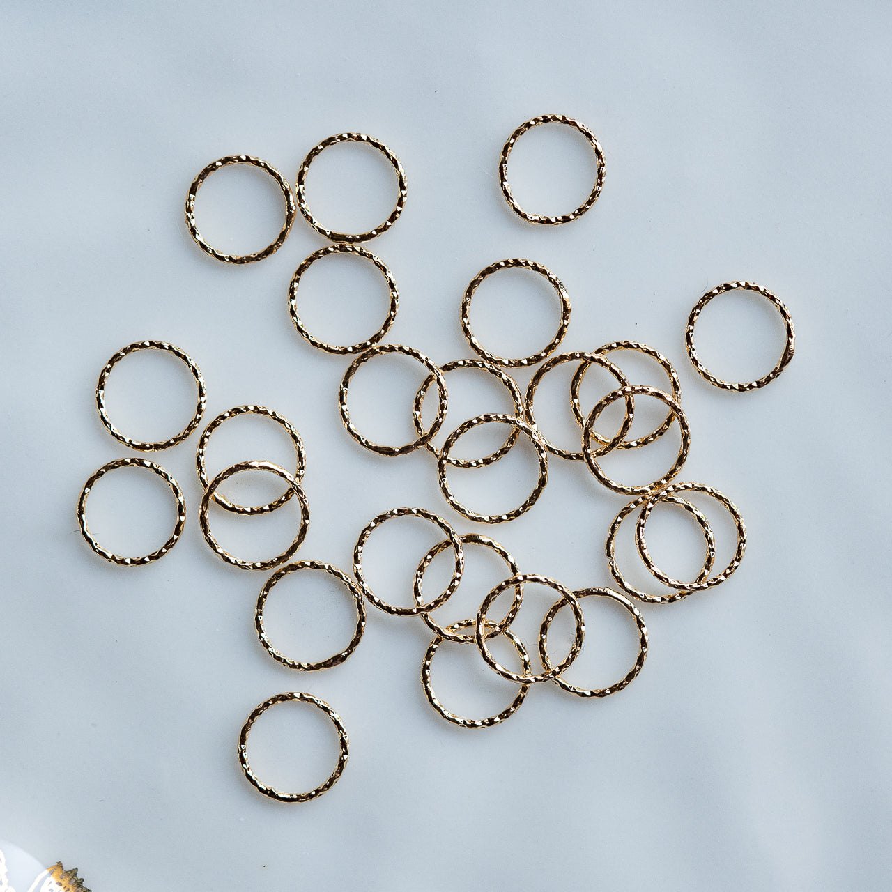 Anneaux fermés connecteurs diamantés en laiton plaqué or 18k de 12 mm ( à l&