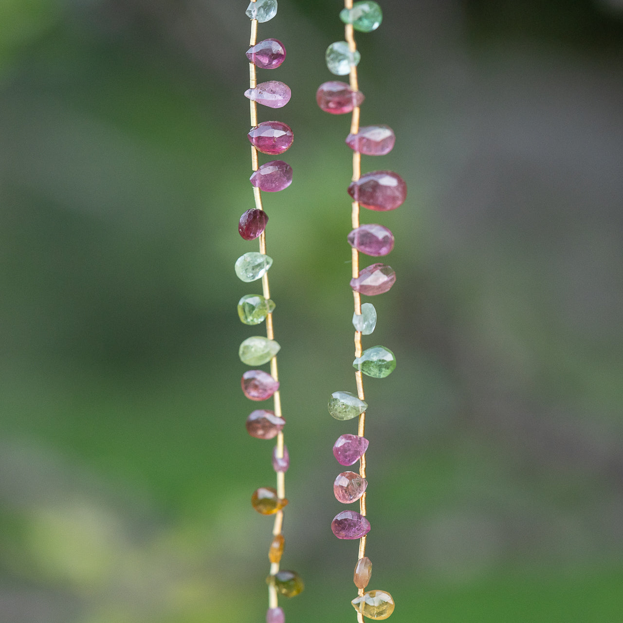 Perles gouttes facettes de Tourmaline rose et verte de 5 à 8 mm au choix ( Lot de 2 ou 4 )