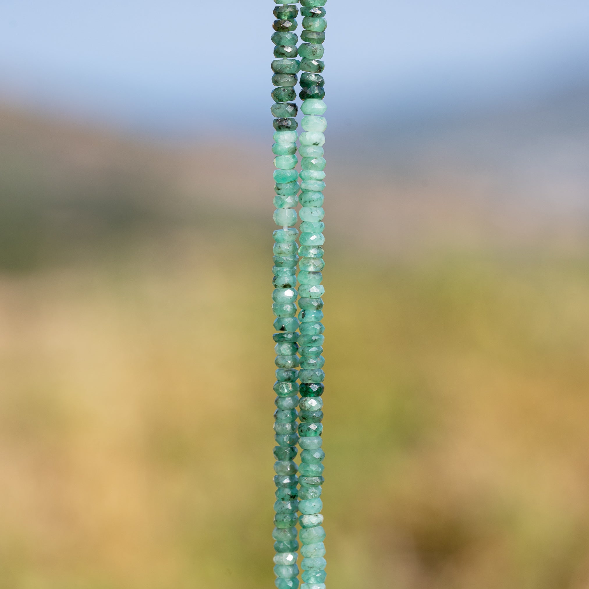 Perles rondelles facettes en Émeraude de env 3,5 mm ( lot de 8 perles )