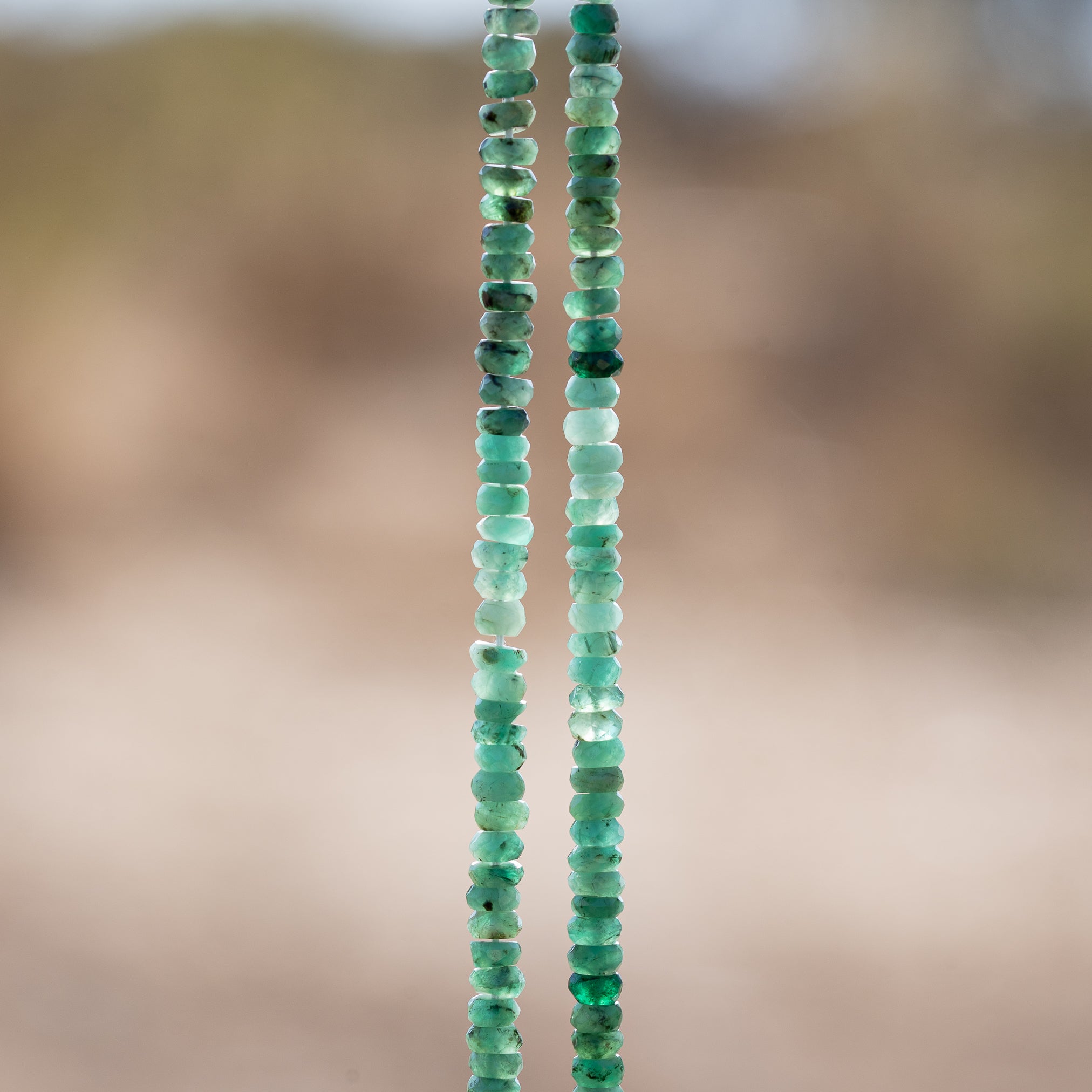Perles rondelles facettes en Émeraude de env 3,5 mm ( lot de 8 perles )